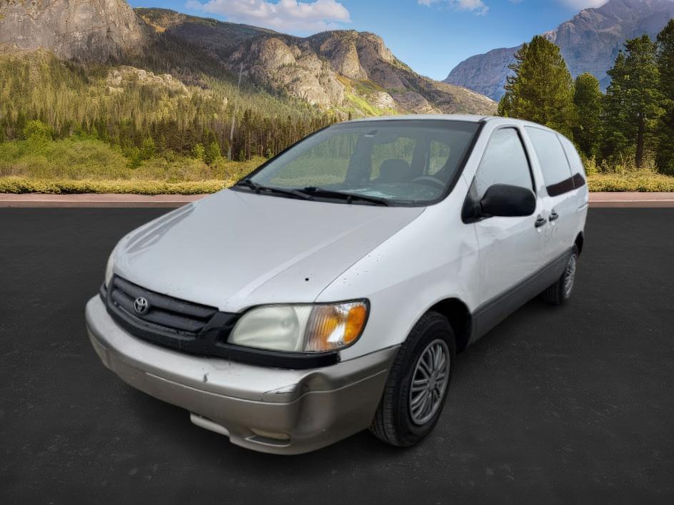 photo of 2001 Toyota Sienna CE