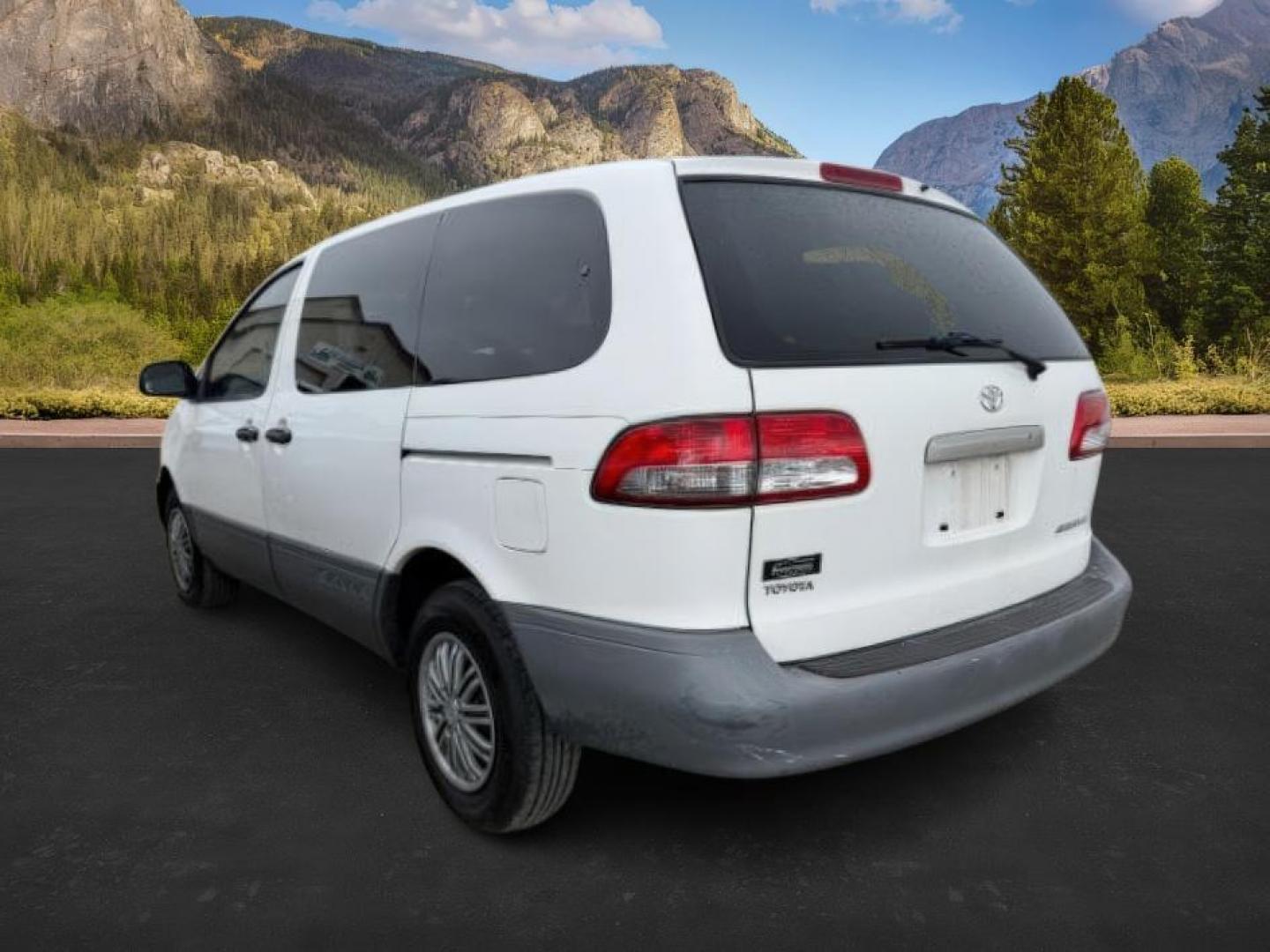 2001 Super White /Gray Toyota Sienna (4T3ZF19C51U) with an 3L V-6 DOHC engine, Automatic transmission, located at 1175 N Woodruff Ave, Idaho Falls, ID, 83401, 43.506901, -111.999657 - At Timberline Auto, finding a great deal on your next vehicle is always easy! Our experienced sales staff's goal is to help find you the right vehicle at the right price! Our knowledgeable finance department has options for almost any credit score. We offer extended service contract options to prote - Photo#1