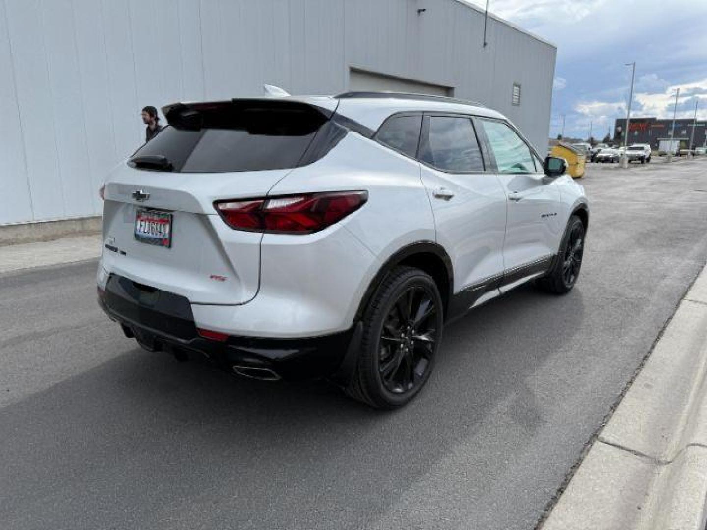 2021 Silver Ice Metallic /Jet Black Chevrolet Blazer AWD RS (3GNKBKRS6MS) with an 3.6L V-6 gasoline direct injection engine, AUTOMATIC transmission, located at 1235 N Woodruff Ave., Idaho Falls, 83401, (208) 523-1053, 43.507172, -112.000488 - At Timberline Auto, finding a great deal on your next vehicle is always easy! Our experienced sales staff's goal is to help find you the right vehicle at the right price! Our knowledgeable finance department has options for almost any credit score. We offer extended service contract options to prote - Photo#6