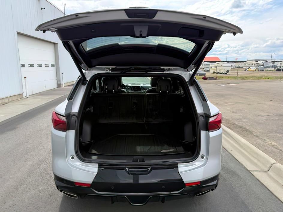 2021 Silver Ice Metallic /Jet Black Chevrolet Blazer AWD RS (3GNKBKRS6MS) with an 3.6L V-6 gasoline direct injection engine, AUTOMATIC transmission, located at 1235 N Woodruff Ave., Idaho Falls, 83401, (208) 523-1053, 43.507172, -112.000488 - 2021 Chevrolet Blazer powered by a 3.6L V6 engine paired with a 9-speed automatic transmission. Mid-size SUV offering strong performance, smooth shifting, and confident everyday drivability. Features include touchscreen infotainment, Bluetooth connectivity, Apple CarPlay/Android Auto, and a rearview- Photo#4