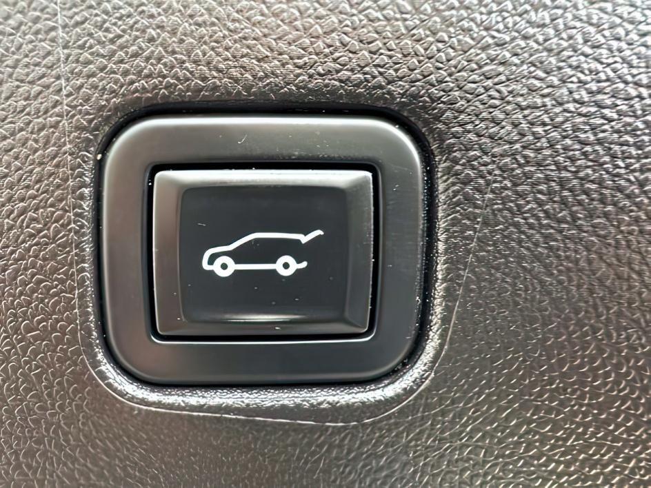 2021 Silver Ice Metallic /Jet Black Chevrolet Blazer AWD RS (3GNKBKRS6MS) with an 3.6L V-6 gasoline direct injection engine, AUTOMATIC transmission, located at 1235 N Woodruff Ave., Idaho Falls, 83401, (208) 523-1053, 43.507172, -112.000488 - 2021 Chevrolet Blazer powered by a 3.6L V6 engine paired with a 9-speed automatic transmission. Mid-size SUV offering strong performance, smooth shifting, and confident everyday drivability. Features include touchscreen infotainment, Bluetooth connectivity, Apple CarPlay/Android Auto, and a rearview- Photo#5