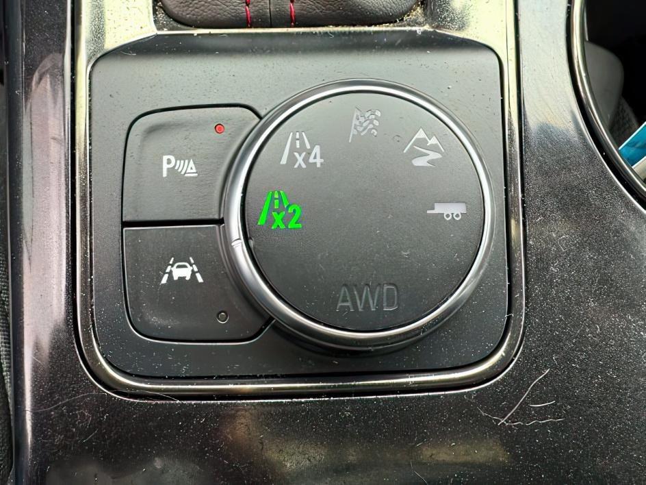 2021 Silver Ice Metallic /Jet Black Chevrolet Blazer AWD RS (3GNKBKRS6MS) with an 3.6L V-6 gasoline direct injection engine, AUTOMATIC transmission, located at 1235 N Woodruff Ave., Idaho Falls, 83401, (208) 523-1053, 43.507172, -112.000488 - 2021 Chevrolet Blazer powered by a 3.6L V6 engine paired with a 9-speed automatic transmission. Mid-size SUV offering strong performance, smooth shifting, and confident everyday drivability. Features include touchscreen infotainment, Bluetooth connectivity, Apple CarPlay/Android Auto, and a rearview- Photo#16