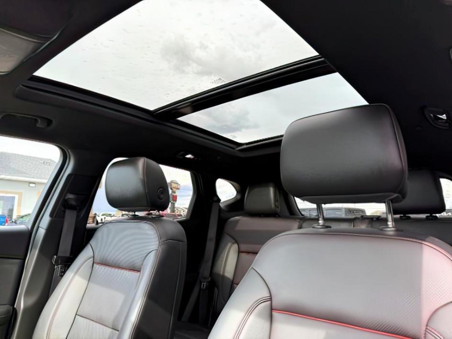 2021 Silver Ice Metallic /Jet Black Chevrolet Blazer AWD RS (3GNKBKRS6MS) with an 3.6L V-6 gasoline direct injection engine, AUTOMATIC transmission, located at 1235 N Woodruff Ave., Idaho Falls, 83401, (208) 523-1053, 43.507172, -112.000488 - At Timberline Auto, finding a great deal on your next vehicle is always easy! Our experienced sales staff's goal is to help find you the right vehicle at the right price! Our knowledgeable finance department has options for almost any credit score. We offer extended service contract options to prote - Photo#18