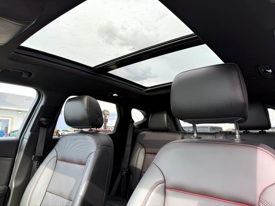2021 Silver Ice Metallic /Jet Black Chevrolet Blazer AWD RS (3GNKBKRS6MS) with an 3.6L V-6 gasoline direct injection engine, AUTOMATIC transmission, located at 1235 N Woodruff Ave., Idaho Falls, 83401, (208) 523-1053, 43.507172, -112.000488 - 2021 Chevrolet Blazer powered by a 3.6L V6 engine paired with a 9-speed automatic transmission. Mid-size SUV offering strong performance, smooth shifting, and confident everyday drivability. Features include touchscreen infotainment, Bluetooth connectivity, Apple CarPlay/Android Auto, and a rearview- Photo#18