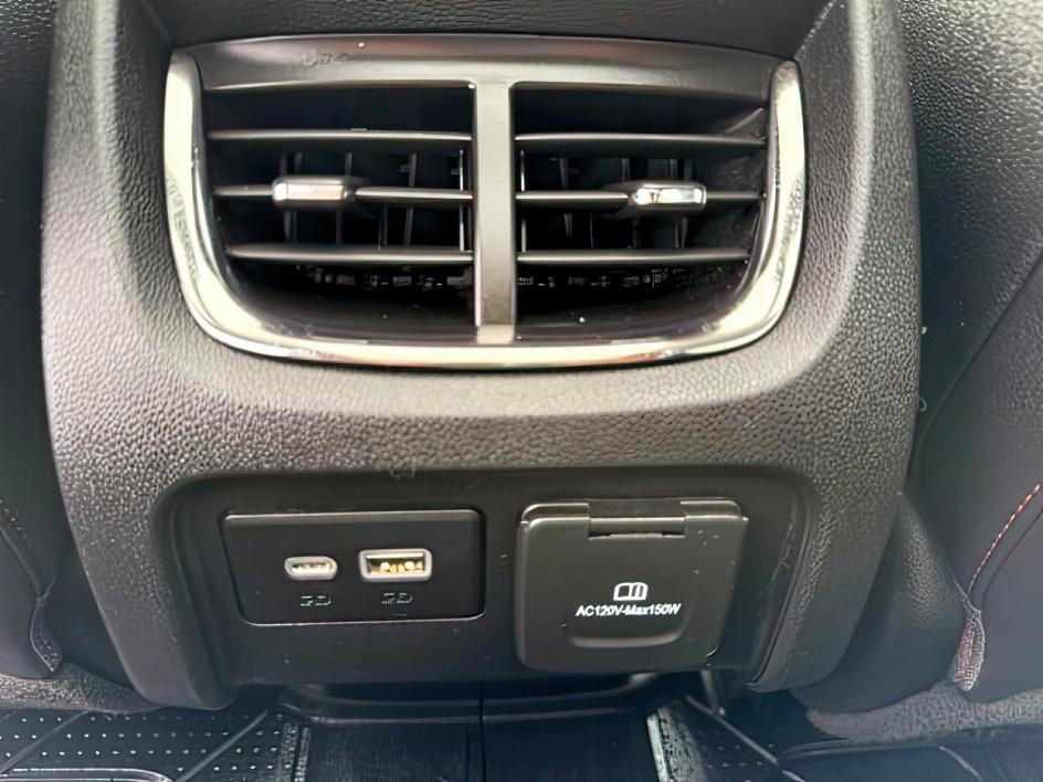 2021 Silver Ice Metallic /Jet Black Chevrolet Blazer AWD RS (3GNKBKRS6MS) with an 3.6L V-6 gasoline direct injection engine, AUTOMATIC transmission, located at 1235 N Woodruff Ave., Idaho Falls, 83401, (208) 523-1053, 43.507172, -112.000488 - 2021 Chevrolet Blazer powered by a 3.6L V6 engine paired with a 9-speed automatic transmission. Mid-size SUV offering strong performance, smooth shifting, and confident everyday drivability. Features include touchscreen infotainment, Bluetooth connectivity, Apple CarPlay/Android Auto, and a rearview- Photo#21