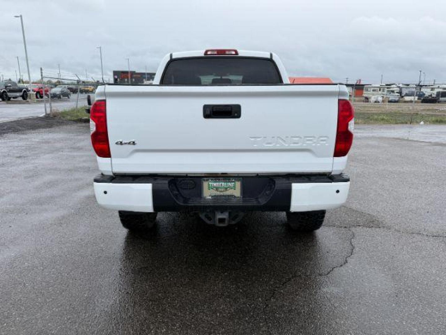 2016 Super White /Black Toyota Tundra Limited 5.7L V8 (5TFHY5F14GX) with an I-FORCE 5.7L V-8 DOHC engine, AUTOMATIC transmission, located at 1235 N Woodruff Ave., Idaho Falls, 83401, (208) 523-1053, 43.507172, -112.000488 - At Timberline Auto, finding a great deal on your next vehicle is always easy! Our experienced sales staff's goal is to help find you the right vehicle at the right price! Our knowledgeable finance department has options for almost any credit score. We offer extended service contract options to prote - Photo#3