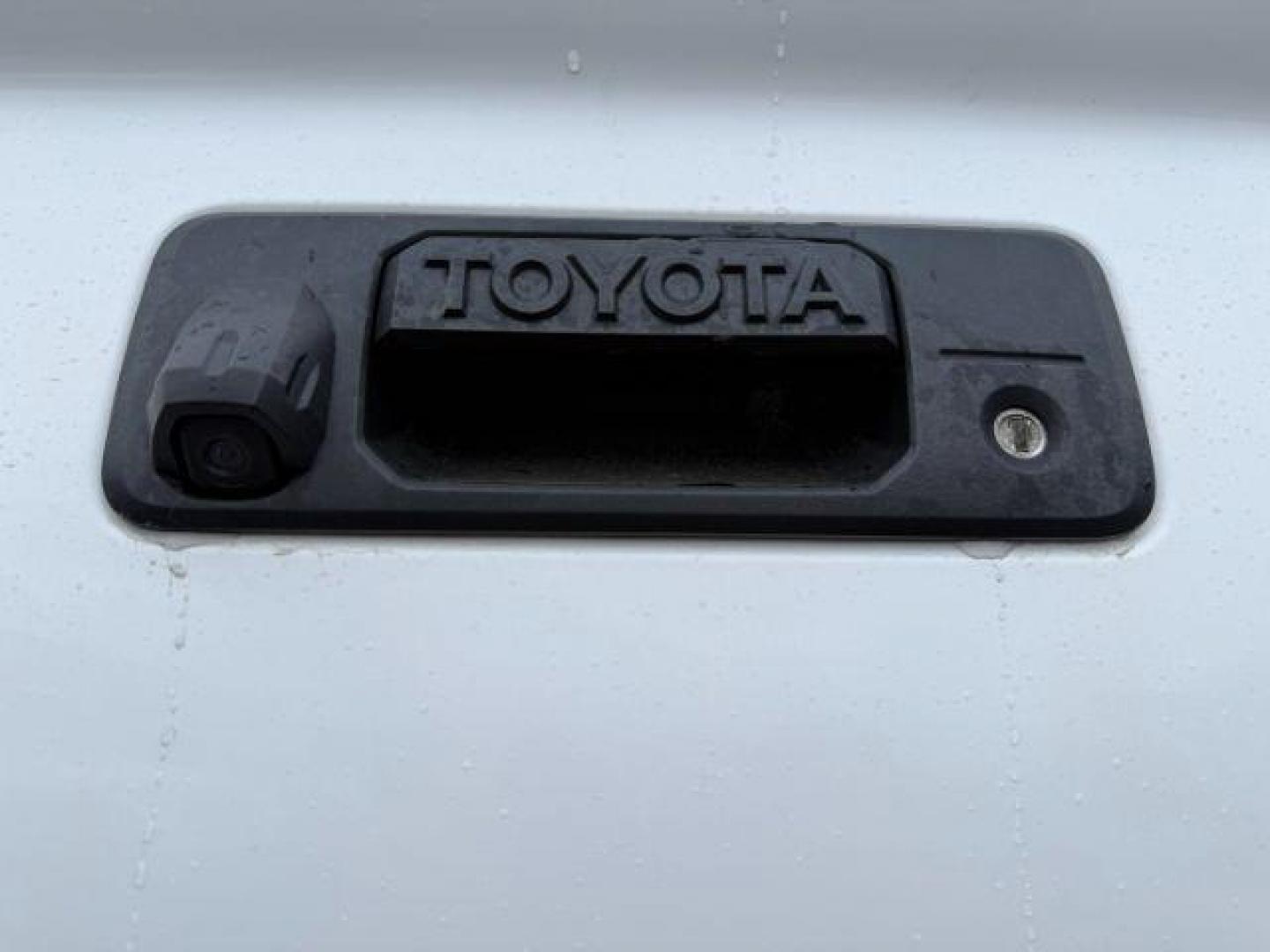 2016 Super White /Black Toyota Tundra Limited 5.7L V8 (5TFHY5F14GX) with an I-FORCE 5.7L V-8 DOHC engine, AUTOMATIC transmission, located at 1235 N Woodruff Ave., Idaho Falls, 83401, (208) 523-1053, 43.507172, -112.000488 - At Timberline Auto, finding a great deal on your next vehicle is always easy! Our experienced sales staff's goal is to help find you the right vehicle at the right price! Our knowledgeable finance department has options for almost any credit score. We offer extended service contract options to prote - Photo#4