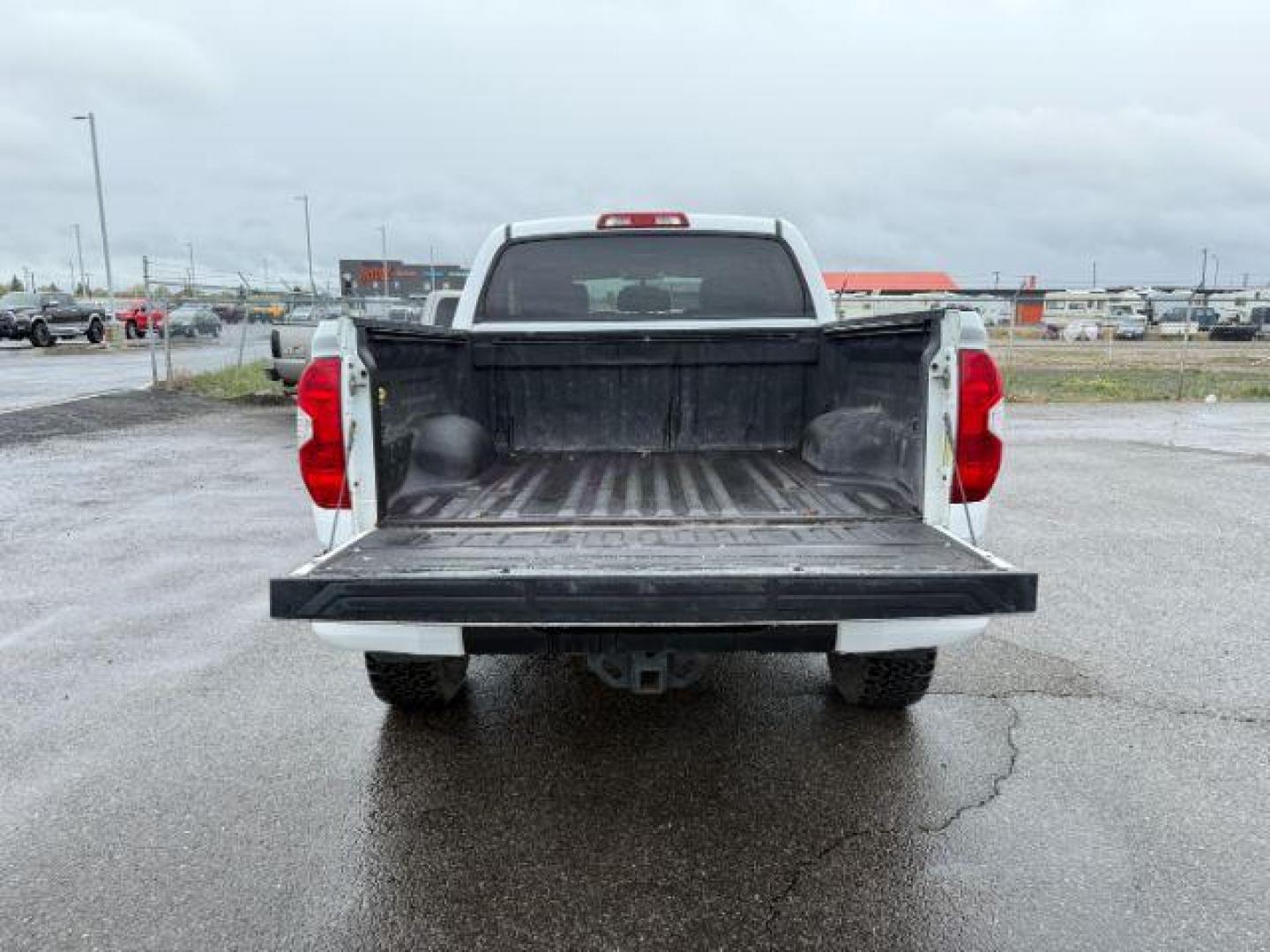 2016 Super White /Black Toyota Tundra Limited 5.7L V8 (5TFHY5F14GX) with an I-FORCE 5.7L V-8 DOHC engine, AUTOMATIC transmission, located at 1235 N Woodruff Ave., Idaho Falls, 83401, (208) 523-1053, 43.507172, -112.000488 - At Timberline Auto, finding a great deal on your next vehicle is always easy! Our experienced sales staff's goal is to help find you the right vehicle at the right price! Our knowledgeable finance department has options for almost any credit score. We offer extended service contract options to prote - Photo#5