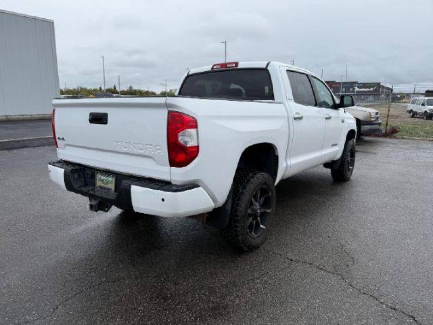 2016 Super White /Black Toyota Tundra Limited 5.7L V8 (5TFHY5F14GX) with an I-FORCE 5.7L V-8 DOHC engine, AUTOMATIC transmission, located at 1235 N Woodruff Ave., Idaho Falls, 83401, (208) 523-1053, 43.507172, -112.000488 - At Timberline Auto, finding a great deal on your next vehicle is always easy! Our experienced sales staff's goal is to help find you the right vehicle at the right price! Our knowledgeable finance department has options for almost any credit score. We offer extended service contract options to prote - Photo#6