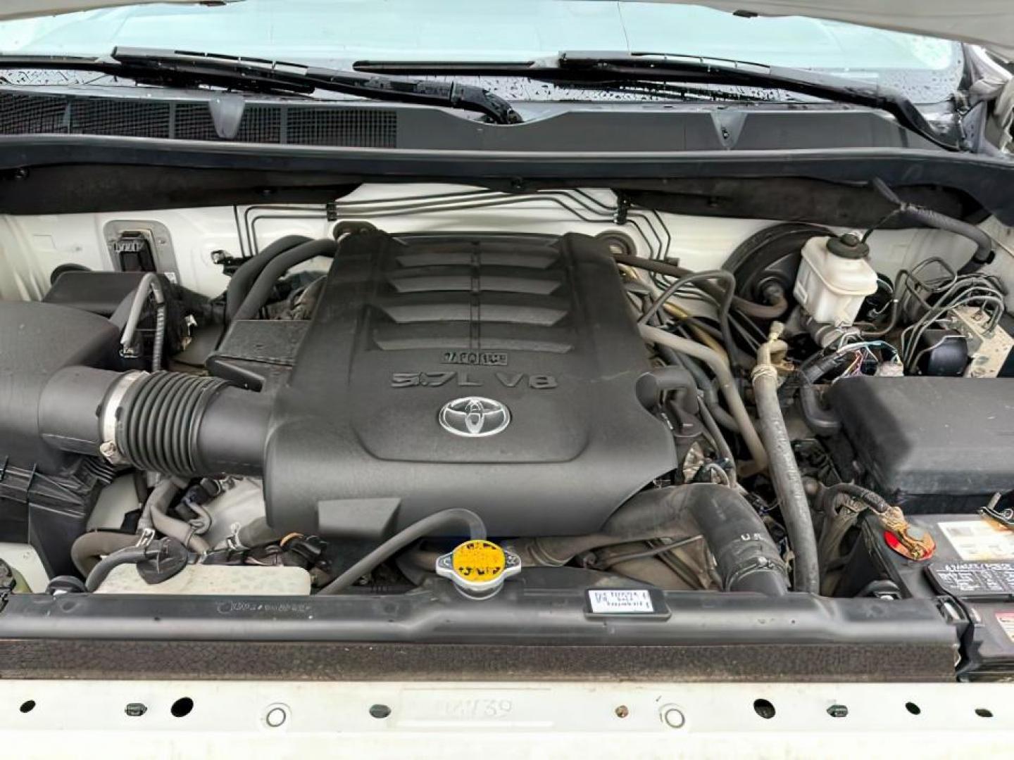 2016 Super White /Black Toyota Tundra Limited 5.7L V8 (5TFHY5F14GX) with an I-FORCE 5.7L V-8 DOHC engine, AUTOMATIC transmission, located at 1235 N Woodruff Ave., Idaho Falls, 83401, (208) 523-1053, 43.507172, -112.000488 - At Timberline Auto, finding a great deal on your next vehicle is always easy! Our experienced sales staff's goal is to help find you the right vehicle at the right price! Our knowledgeable finance department has options for almost any credit score. We offer extended service contract options to prote - Photo#23