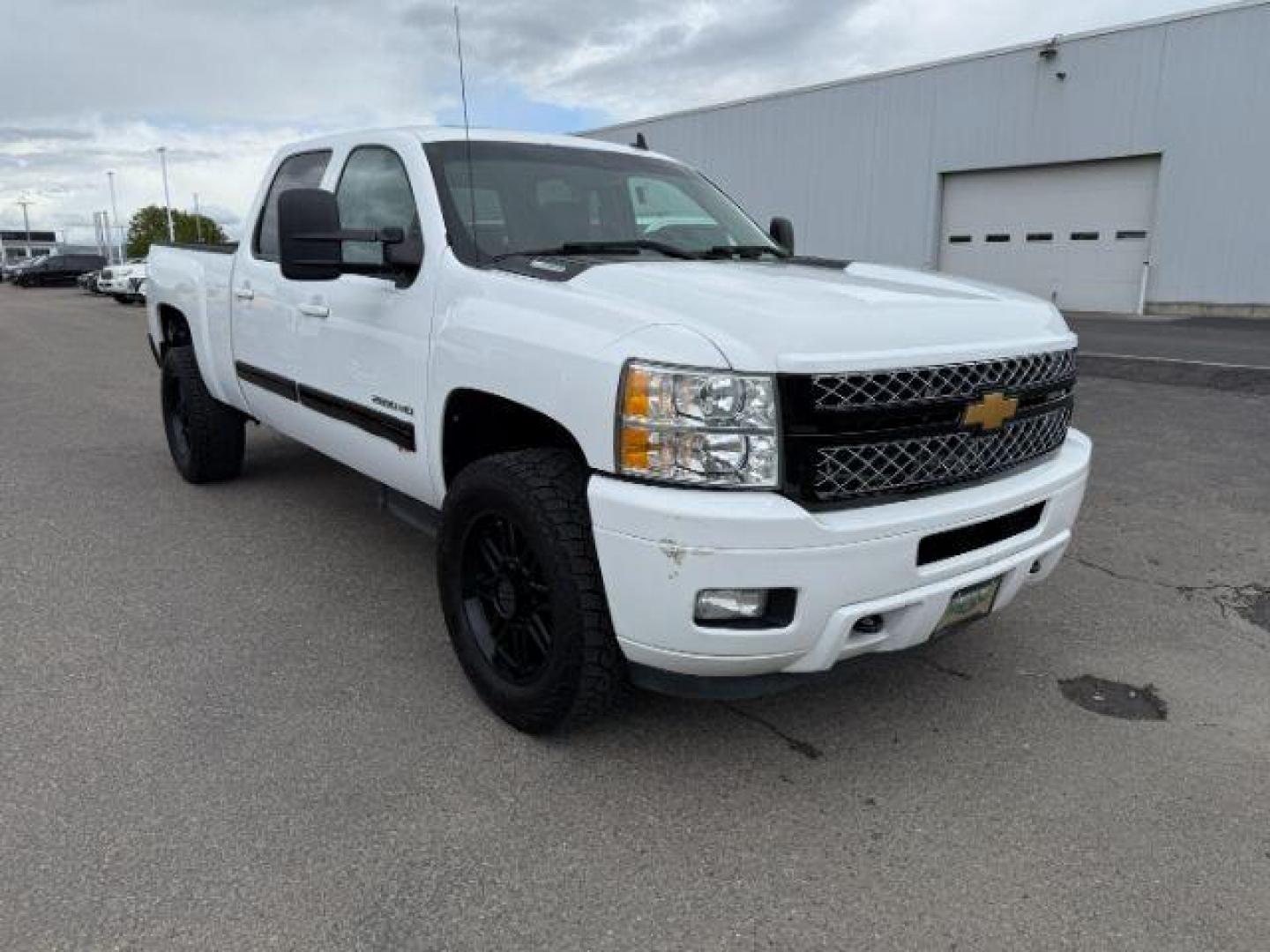 2014 Summit White /Ebony Chevrolet Silverado 2500HD LTZ (1GC1KYE8XEF) with an Duramax 6.6L V-8 diesel direct injection engine, AUTOMATIC transmission, located at 1235 N Woodruff Ave., Idaho Falls, 83401, (208) 523-1053, 43.507172, -112.000488 - At Timberline Auto, finding a great deal on your next vehicle is always easy! Our experienced sales staff's goal is to help find you the right vehicle at the right price! Our knowledgeable finance department has options for almost any credit score. We offer extended service contract options to prote - Photo#30