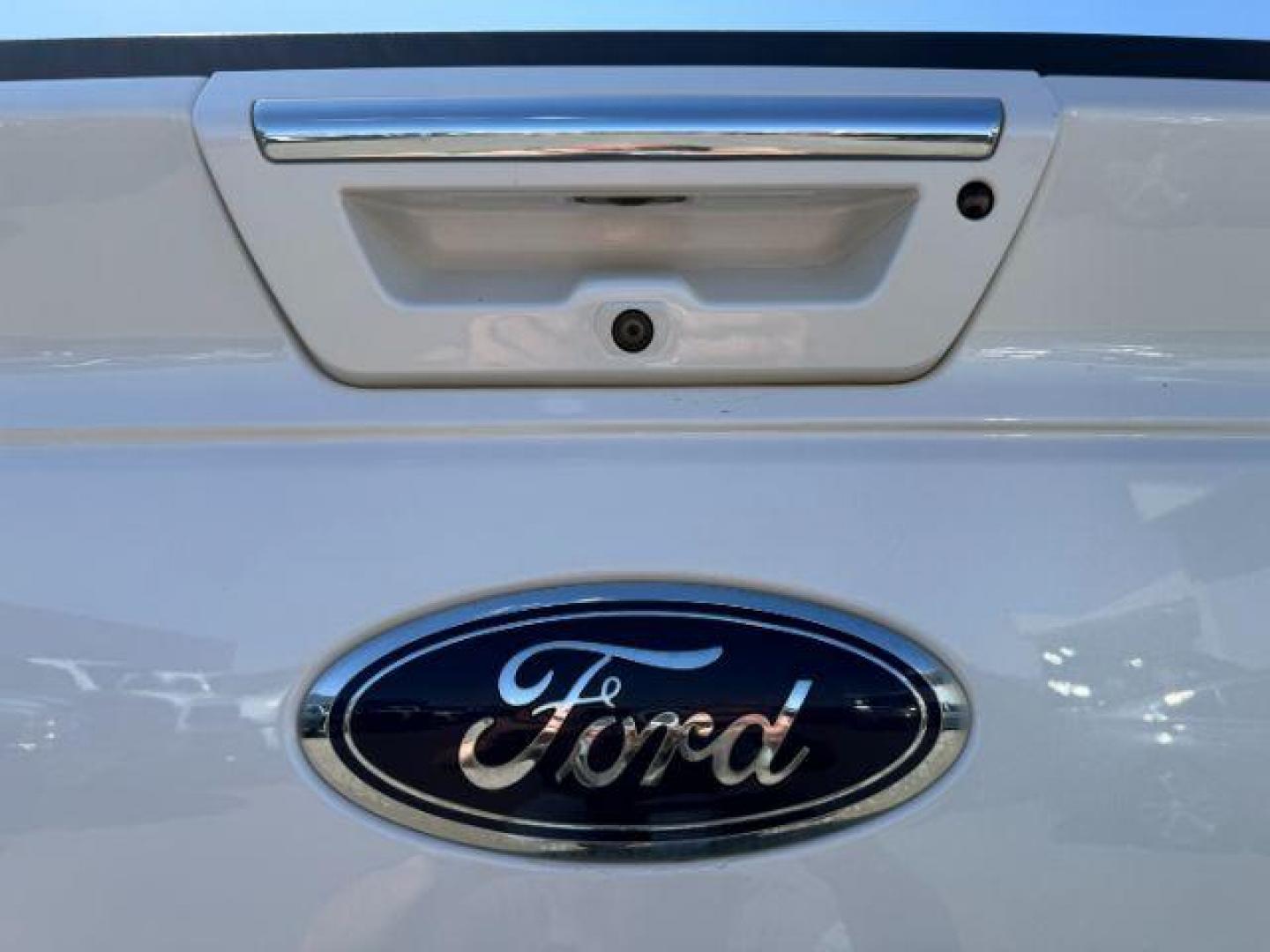 2016 Oxford White /Black Ford F-150 LARIAT (1FTEW1EG8GF) with an EcoBoost 3.5L V-6 gasoline direct injection engine, AUTOMATIC transmission, located at 1235 N Woodruff Ave., Idaho Falls, 83401, (208) 523-1053, 43.507172, -112.000488 - At Timberline Auto, finding a great deal on your next vehicle is always easy! Our experienced sales staff's goal is to help find you the right vehicle at the right price! Our knowledgeable finance department has options for almost any credit score. We offer extended service contract options to prote - Photo#4