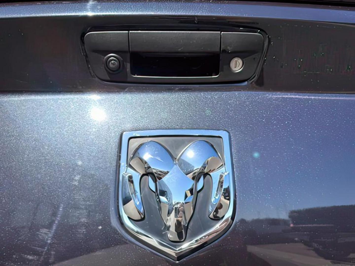 2017 GRAY /Diesel Gray/Black Ram 1500 Big Horn Crew Cab 4x4 5'7 Box (1C6RR7LM7HS) with an EcoDiesel 3L V-6 diesel direct injection engine, AUTOMATIC transmission, located at 1235 N Woodruff Ave., Idaho Falls, 83401, (208) 523-1053, 43.507172, -112.000488 - At Timberline Auto, finding a great deal on your next vehicle is always easy! Our experienced sales staff's goal is to help find you the right vehicle at the right price! Our knowledgeable finance department has options for almost any credit score. We offer extended service contract options to prote - Photo#3