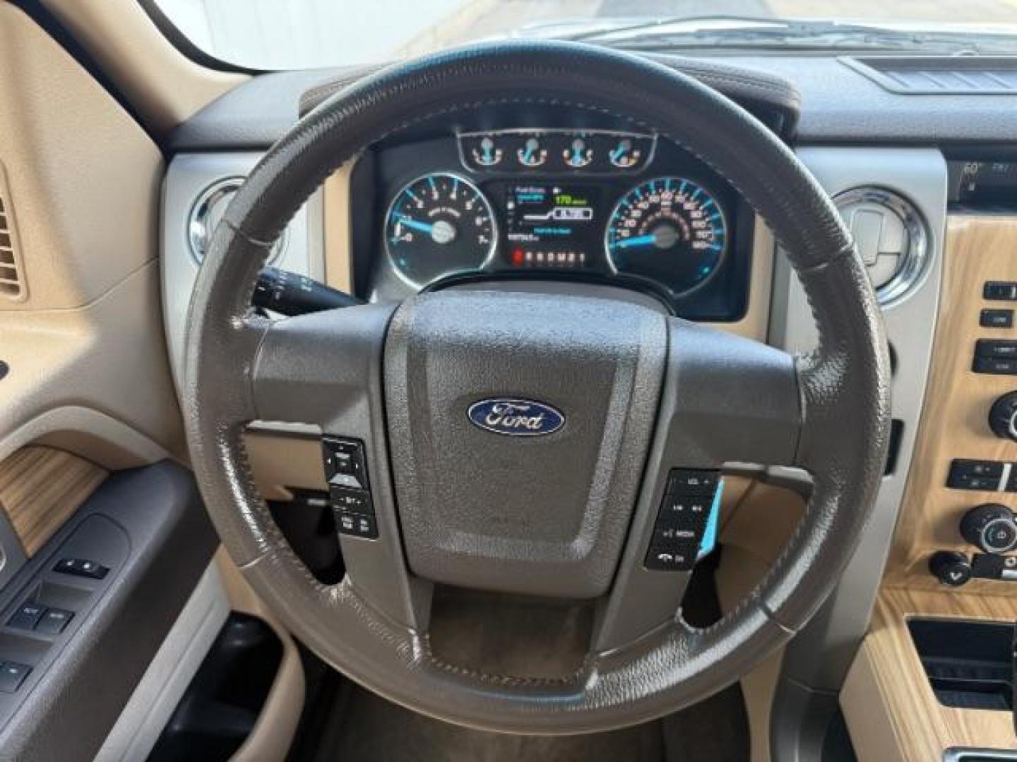 2011 Oxford White /Pale Adobe Ford F-150 LARIAT (1FTFW1ET0BF) with an EcoBoost 3.5L V-6 gasoline direct injection engine, AUTOMATIC transmission, located at 1235 N Woodruff Ave., Idaho Falls, 83401, (208) 523-1053, 43.507172, -112.000488 - Photo#20