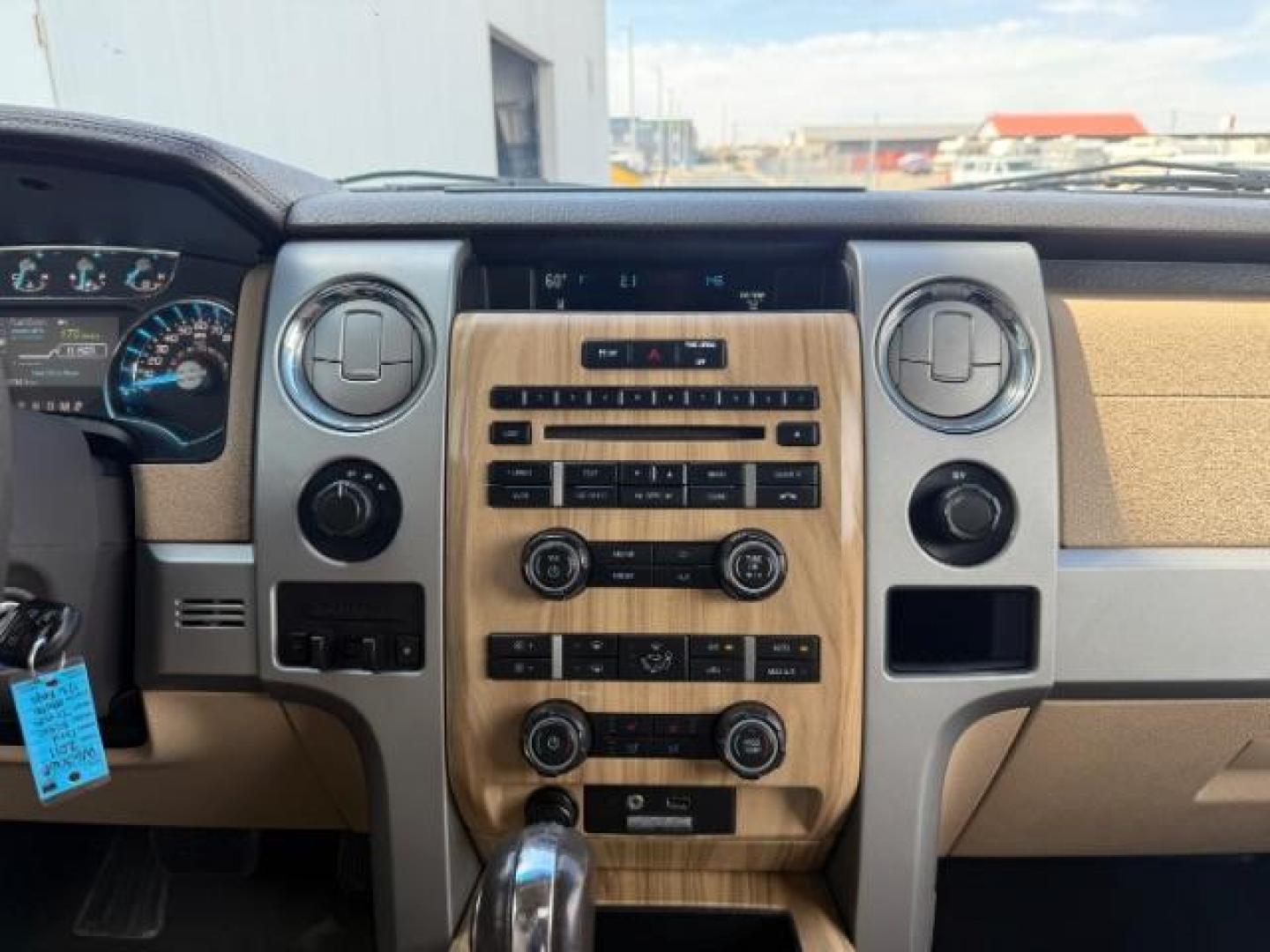 2011 Oxford White /Pale Adobe Ford F-150 LARIAT (1FTFW1ET0BF) with an EcoBoost 3.5L V-6 gasoline direct injection engine, AUTOMATIC transmission, located at 1235 N Woodruff Ave., Idaho Falls, 83401, (208) 523-1053, 43.507172, -112.000488 - Photo#22