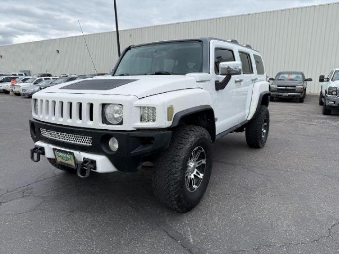 2006 WHITE /CLOTH HUMMER H3 SUV UNKNOWN (5GTDN136568) with an 3.5 engine, AUTOMATIC transmission, located at 1235 N Woodruff Ave., Idaho Falls, 83401, (208) 523-1053, 43.507172, -112.000488 - At Timberline Auto, finding a great deal on your next vehicle is always easy! Our experienced sales staff's goal is to help find you the right vehicle at the right price! Our knowledgeable finance department has options for almost any credit score. We offer extended service contract options to prote - Photo#0