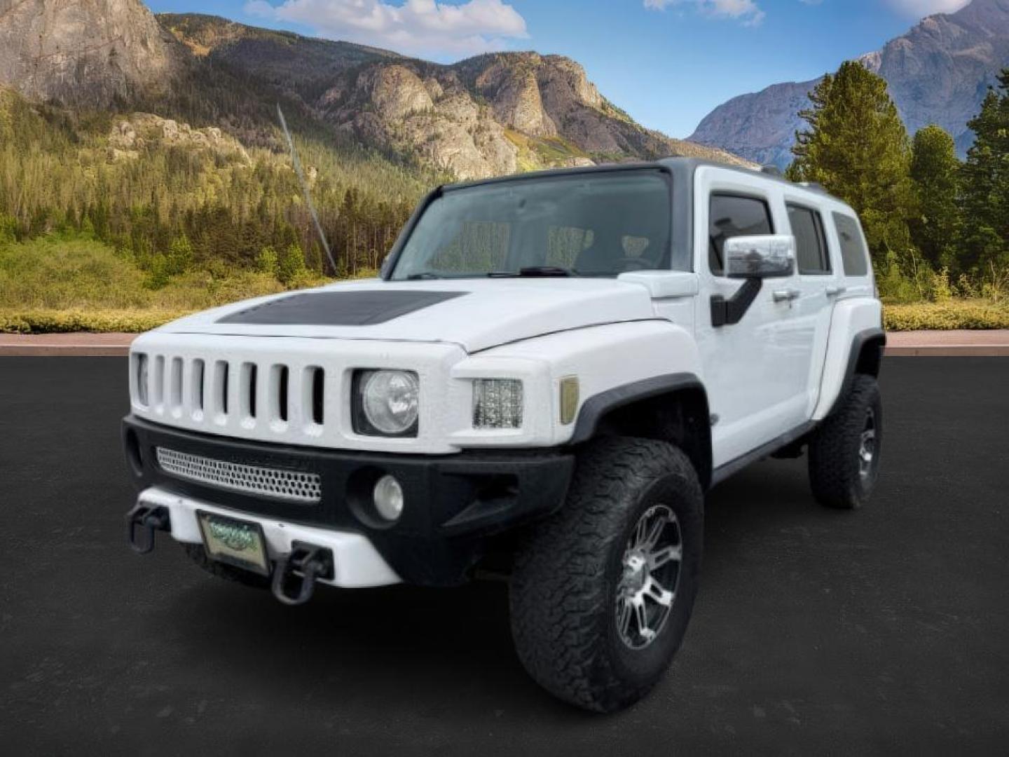 2006 WHITE /CLOTH Hummer H3 SUV (5GTDN136568) with an 35 engine, Automatic transmission, located at 1175 N Woodruff Ave, Idaho Falls, ID, 83401, 43.506901, -111.999657 - At Timberline Auto, finding a great deal on your next vehicle is always easy! Our experienced sales staff's goal is to help find you the right vehicle at the right price! Our knowledgeable finance department has options for almost any credit score. We offer extended service contract options to prote - Photo#0