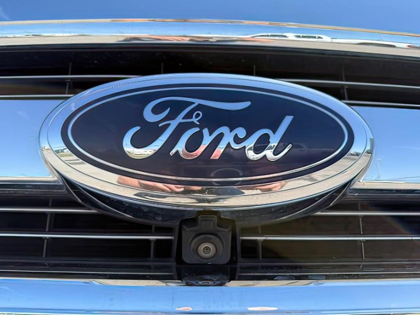 2015 Tuxedo Black Metallic /Black Ford F-150 (1FTEW1EG9FF) with an EcoBoost 35L V-6 gasoline direct injection engine, Automatic transmission, located at 1175 N Woodruff Ave, Idaho Falls, ID, 83401, 43.506901, -111.999657 - At Timberline Auto, finding a great deal on your next vehicle is always easy! Our experienced sales staff's goal is to help find you the right vehicle at the right price! Our knowledgeable finance department has options for almost any credit score. We offer extended service contract options to prote - Photo#10