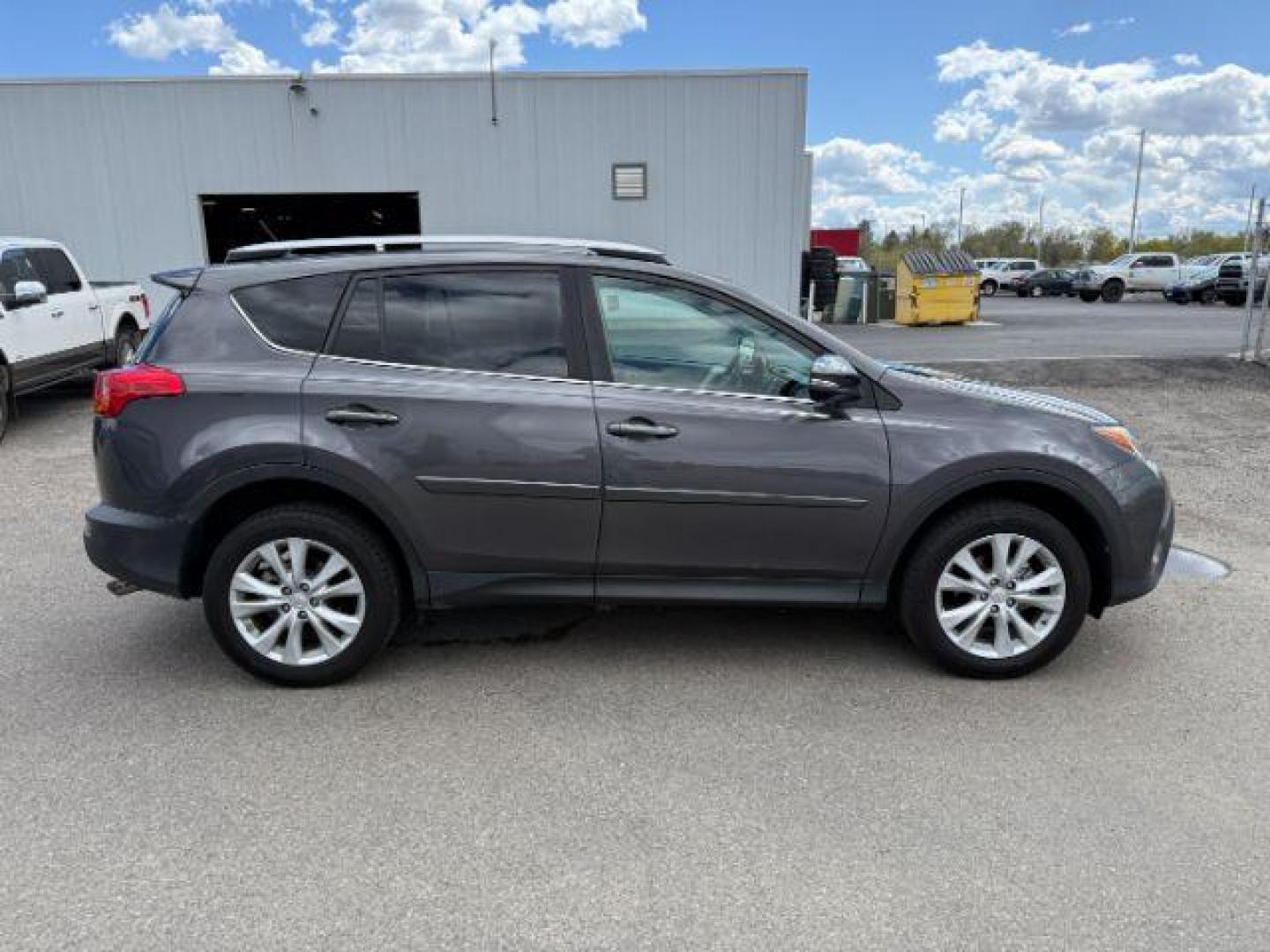 2015 Magnetic Gray Metallic /Black Toyota RAV4 (2T3DFREV9FW) with an 25L I-4 DOHC engine, Automatic transmission, located at 1175 N Woodruff Ave, Idaho Falls, ID, 83401, 43.506901, -111.999657 - At Timberline Auto, finding a great deal on your next vehicle is always easy! Our experienced sales staff's goal is to help find you the right vehicle at the right price! Our knowledgeable finance department has options for almost any credit score. We offer extended service contract options to prote - Photo#32