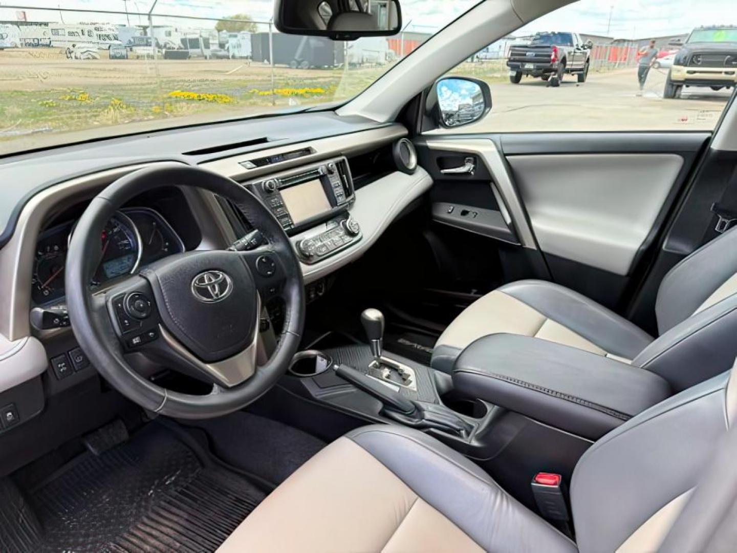 2015 Magnetic Gray Metallic /Black Toyota RAV4 (2T3DFREV9FW) with an 25L I-4 DOHC engine, Automatic transmission, located at 1175 N Woodruff Ave, Idaho Falls, ID, 83401, 43.506901, -111.999657 - At Timberline Auto, finding a great deal on your next vehicle is always easy! Our experienced sales staff's goal is to help find you the right vehicle at the right price! Our knowledgeable finance department has options for almost any credit score. We offer extended service contract options to prote - Photo#13