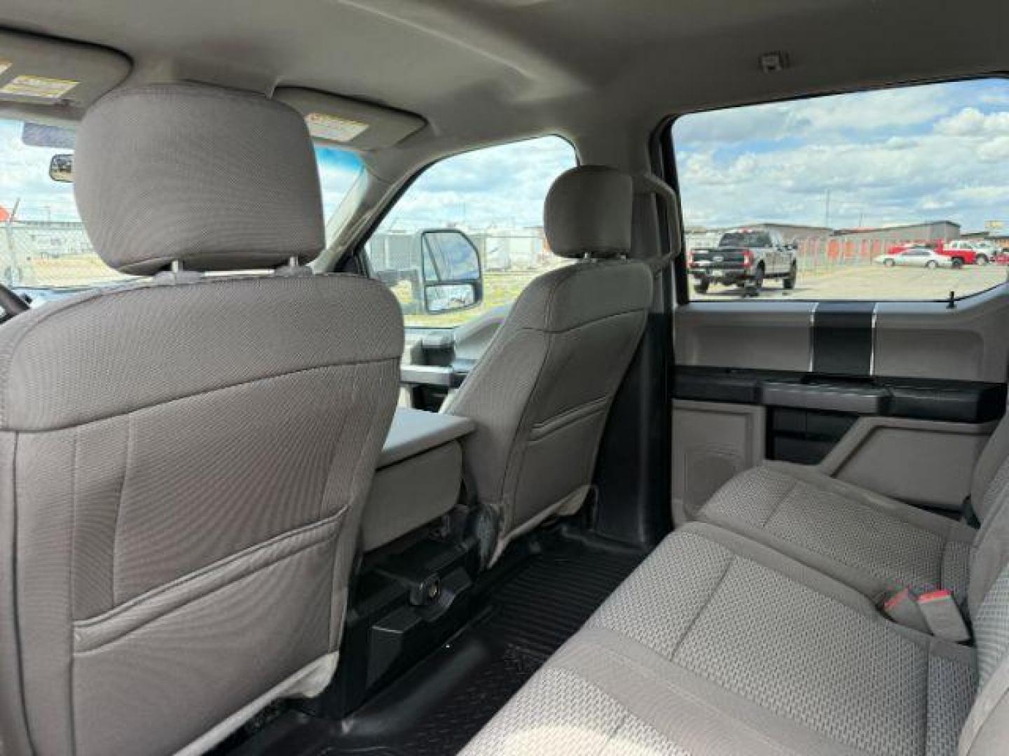 2018 Oxford White /Medium Earth Gray Ford F-350 XLT (1FT8W3BT0JE) with an Powerstroke 6.7L V-8 diesel direct injection engine, AUTOMATIC transmission, located at 1235 N Woodruff Ave., Idaho Falls, 83401, (208) 523-1053, 43.507172, -112.000488 - Photo#22