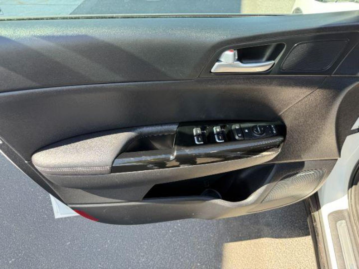 2022 /Black Kia Sportage SX Turbo (KNDPRCA64N7) with an 2L I-4 gasoline direct injection engine, located at 1235 N Woodruff Ave., Idaho Falls, 83401, (208) 523-1053, 43.507172, -112.000488 - At Timberline Auto, finding a great deal on your next vehicle is always easy! Our experienced sales staff's goal is to help find you the right vehicle at the right price! Our knowledgeable finance department has options for almost any credit score. We offer extended service contract options to prote - Photo#21