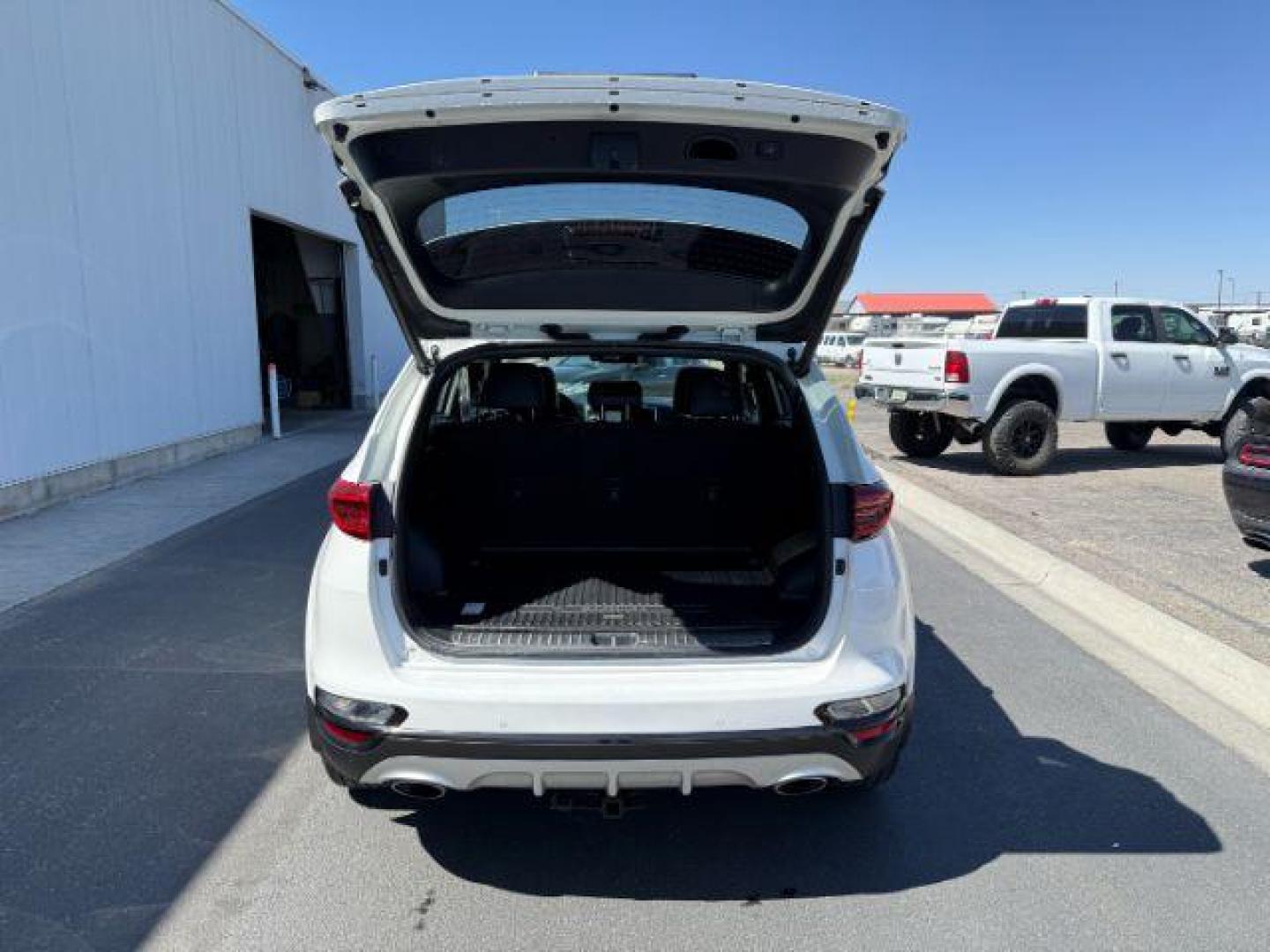 2022 /Black Kia Sportage SX Turbo (KNDPRCA64N7) with an 2L I-4 gasoline direct injection engine, located at 1235 N Woodruff Ave., Idaho Falls, 83401, (208) 523-1053, 43.507172, -112.000488 - At Timberline Auto, finding a great deal on your next vehicle is always easy! Our experienced sales staff's goal is to help find you the right vehicle at the right price! Our knowledgeable finance department has options for almost any credit score. We offer extended service contract options to prote - Photo#4