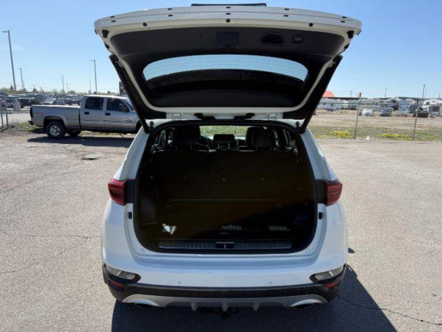 2022 Snow White Pearl /Black Kia Sportage SX Turbo (KNDPRCA64N7) with an 2L I-4 gasoline direct injection engine, AUTOMATIC transmission, located at 1235 N Woodruff Ave., Idaho Falls, 83401, (208) 523-1053, 43.507172, -112.000488 - At Timberline Auto, finding a great deal on your next vehicle is always easy! Our experienced sales staff's goal is to help find you the right vehicle at the right price! Our knowledgeable finance department has options for almost any credit score. We offer extended service contract options to prote - Photo#5