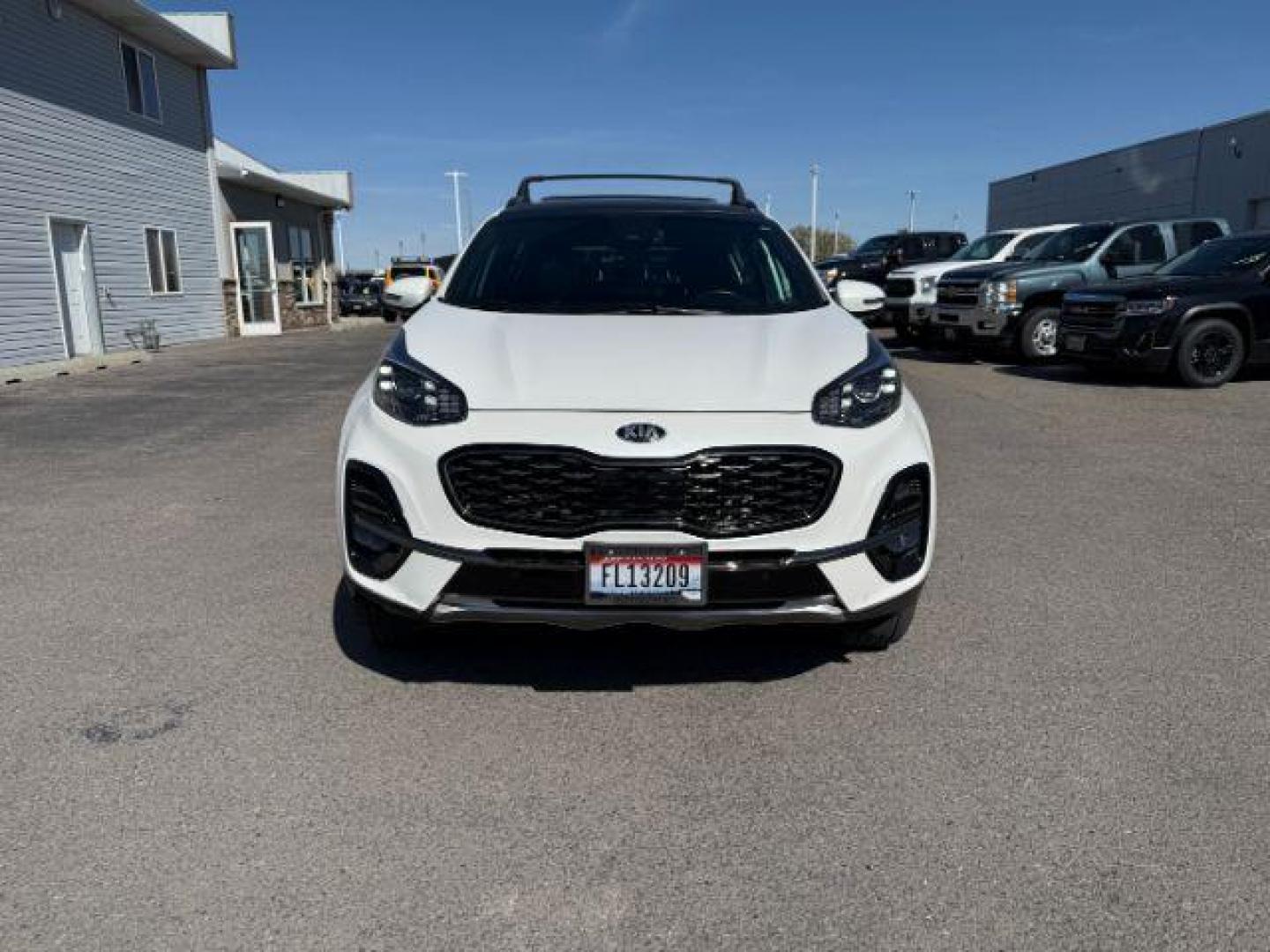 2022 Snow White Pearl /Black Kia Sportage SX Turbo (KNDPRCA64N7) with an 2L I-4 gasoline direct injection engine, AUTOMATIC transmission, located at 1235 N Woodruff Ave., Idaho Falls, 83401, (208) 523-1053, 43.507172, -112.000488 - At Timberline Auto, finding a great deal on your next vehicle is always easy! Our experienced sales staff's goal is to help find you the right vehicle at the right price! Our knowledgeable finance department has options for almost any credit score. We offer extended service contract options to prote - Photo#10