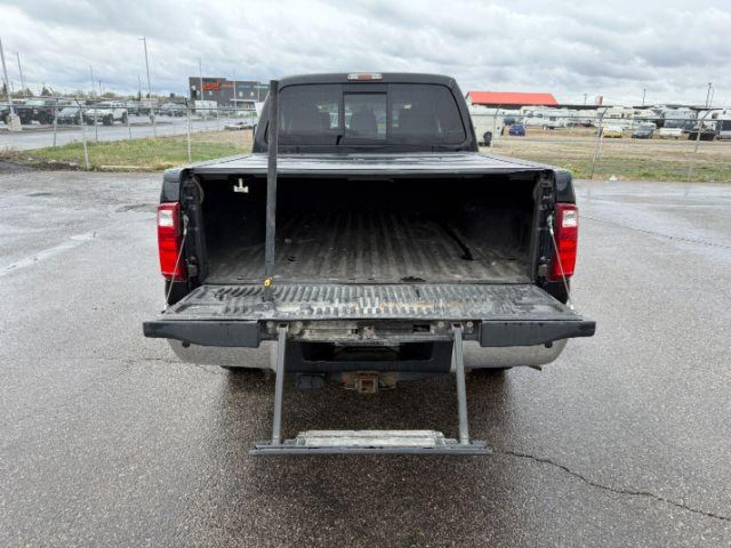 2014 Tuxedo Black Metallic /Black Ford F-350 LARIAT (1FT8W3BT7EE) with an Powerstroke 6.7L V-8 diesel direct injection engine, AUTOMATIC transmission, located at 1235 N Woodruff Ave., Idaho Falls, 83401, (208) 523-1053, 43.507172, -112.000488 - At Timberline Auto, finding a great deal on your next vehicle is always easy! Our experienced sales staff's goal is to help find you the right vehicle at the right price! Our knowledgeable finance department has options for almost any credit score. We offer extended service contract options to prote - Photo#4
