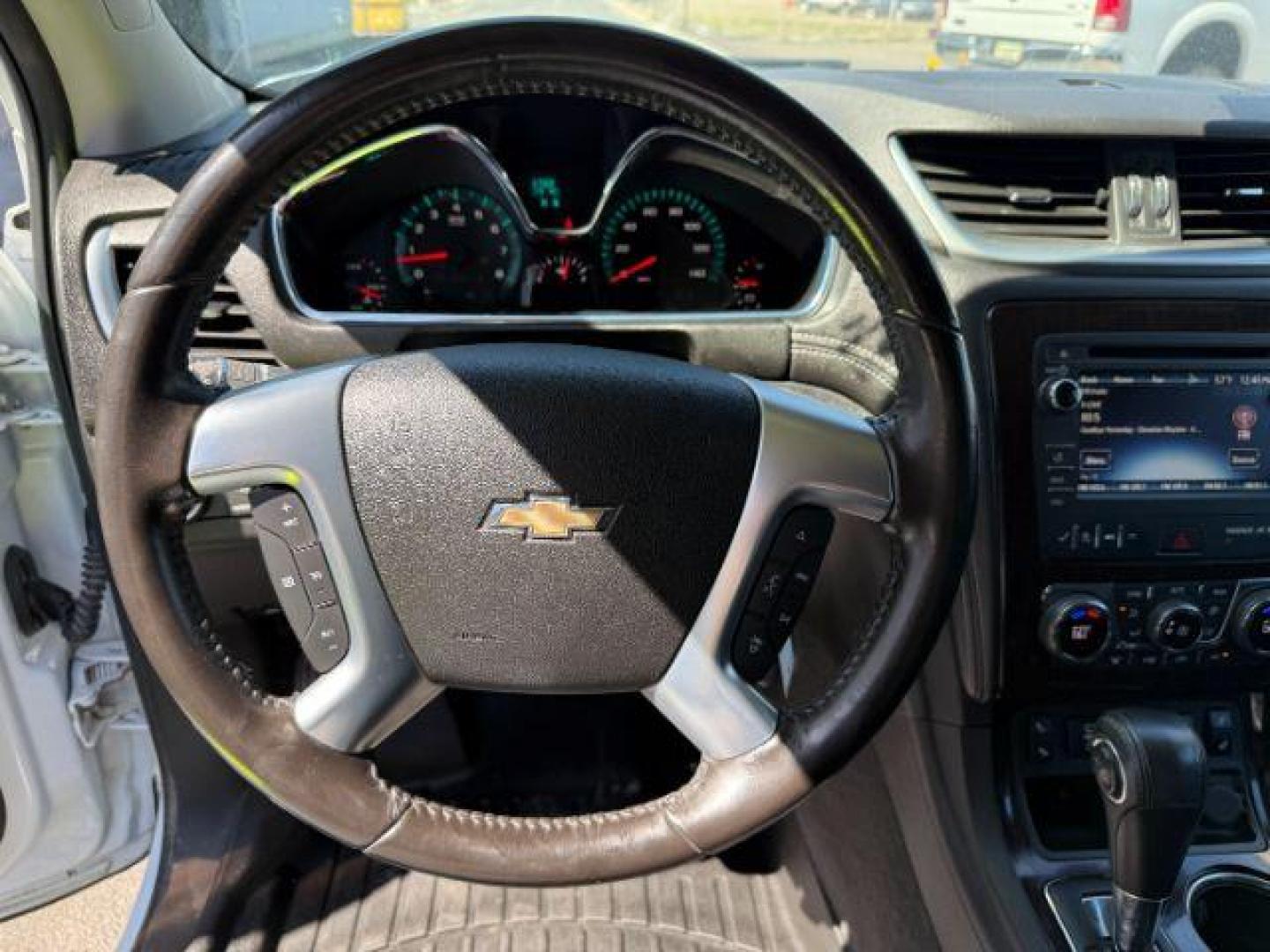 2017 WHITE /Ebony Chevrolet Traverse 2LT (1GNKVHKDXHJ) with an 3.6L V-6 gasoline direct injection engine, AUTOMATIC transmission, located at 1235 N Woodruff Ave., Idaho Falls, 83401, (208) 523-1053, 43.507172, -112.000488 - At Timberline Auto, finding a great deal on your next vehicle is always easy! Our experienced sales staff's goal is to help find you the right vehicle at the right price! Our knowledgeable finance department has options for almost any credit score. We offer extended service contract options to prote - Photo#13