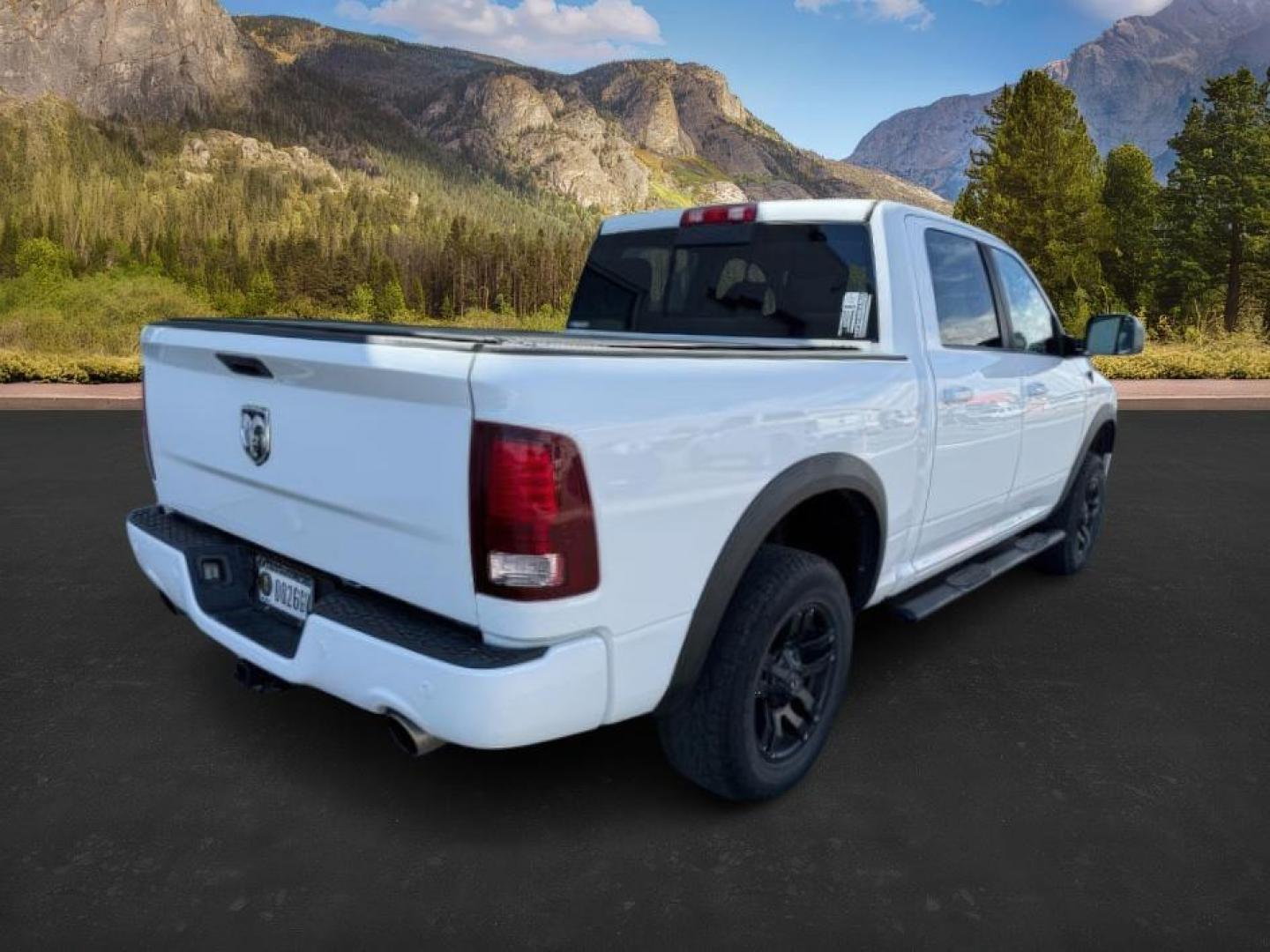 2016 WHITE /LEATHER Ram 1500 (1C6RR7MT9GS) with an 57 engine, Automatic transmission, located at 1175 N Woodruff Ave, Idaho Falls, ID, 83401, 43.506901, -111.999657 - At Timberline Auto, finding a great deal on your next vehicle is always easy! Our experienced sales staff's goal is to help find you the right vehicle at the right price! Our knowledgeable finance department has options for almost any credit score. We offer extended service contract options to prote - Photo#4