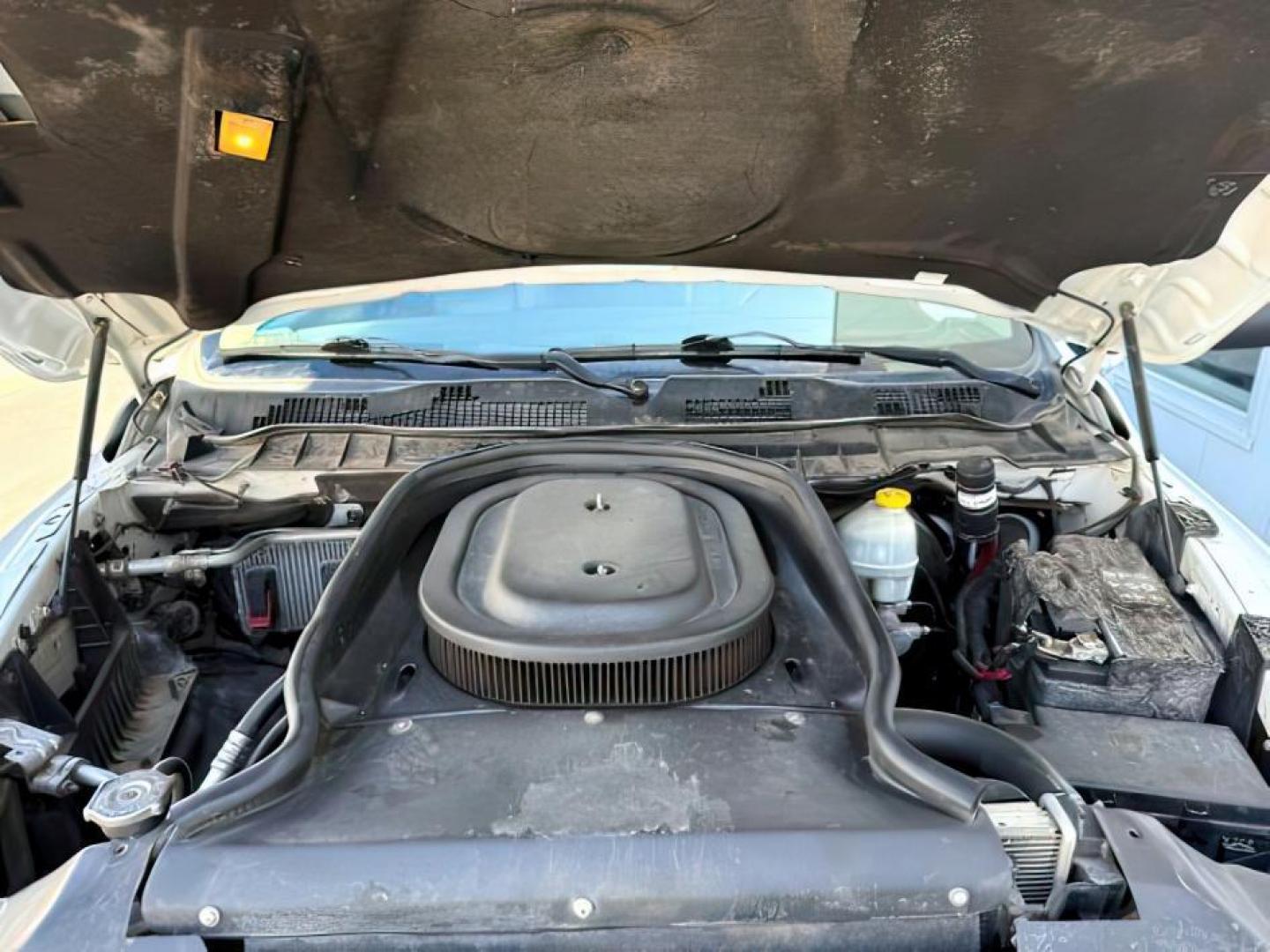 2016 WHITE /LEATHER RAM 1500 LARAMIE (1C6RR7MT9GS) with an 5.7 engine, AUTOMATIC transmission, located at 1235 N Woodruff Ave., Idaho Falls, 83401, (208) 523-1053, 43.507172, -112.000488 - At Timberline Auto, finding a great deal on your next vehicle is always easy! Our experienced sales staff's goal is to help find you the right vehicle at the right price! Our knowledgeable finance department has options for almost any credit score. We offer extended service contract options to prote - Photo#18
