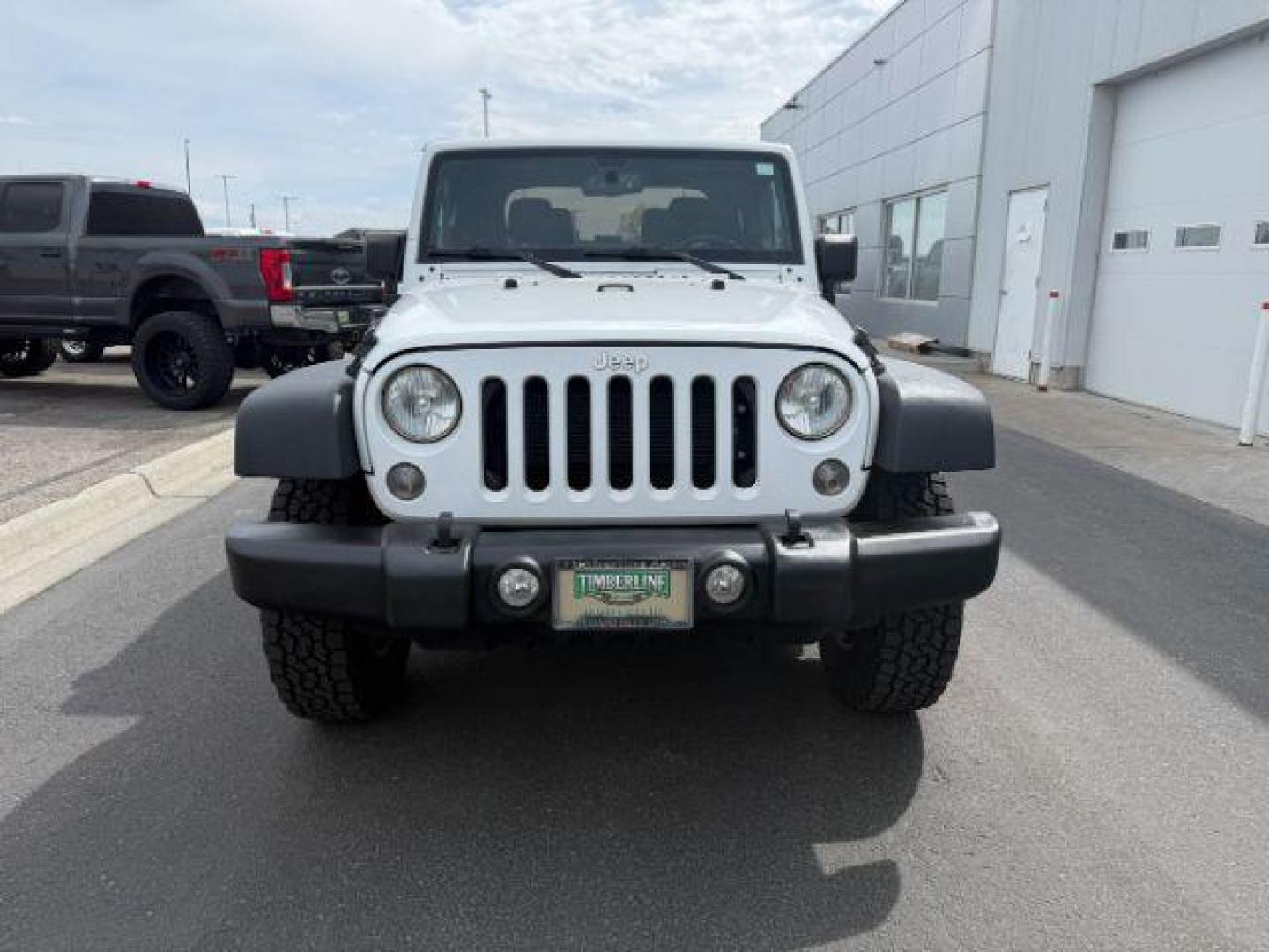 2017 Bright White Clearcoat /Black Jeep Wrangler Sport 4x4 (1C4GJWAG3HL) with an Pentastar 3.6L V-6 DOHC engine, AUTOMATIC transmission, located at 1235 N Woodruff Ave., Idaho Falls, 83401, (208) 523-1053, 43.507172, -112.000488 - At Timberline Auto, finding a great deal on your next vehicle is always easy! Our experienced sales staff's goal is to help find you the right vehicle at the right price! Our knowledgeable finance department has options for almost any credit score. We offer extended service contract options to prote - Photo#8