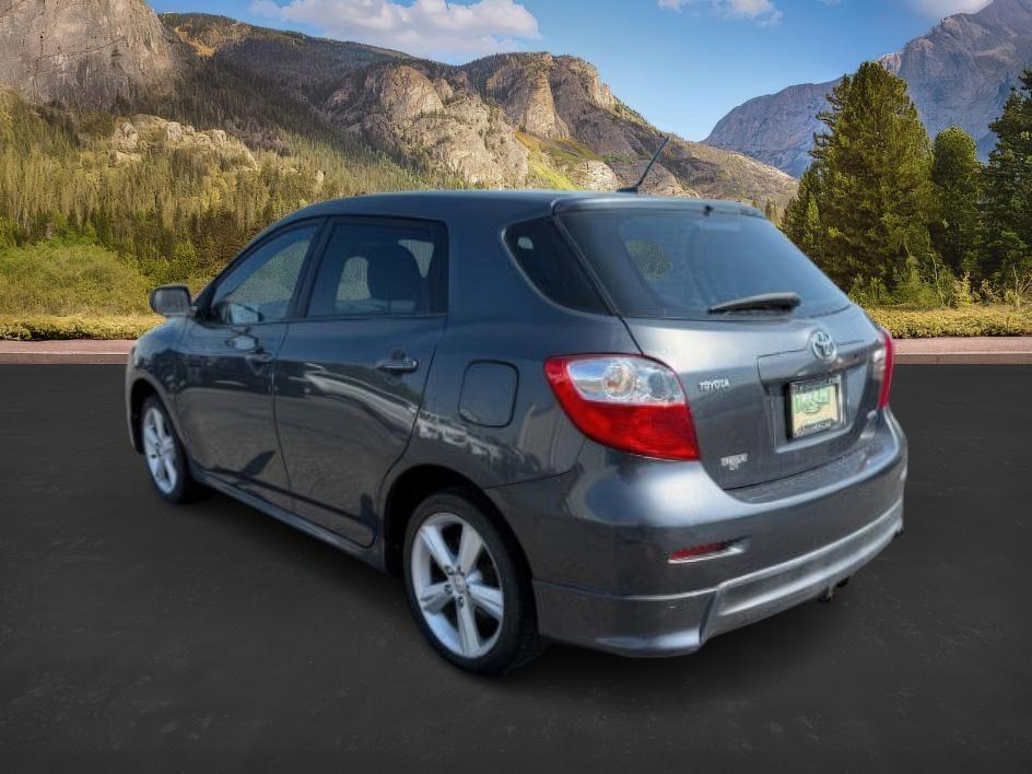2009 Magnetic Gray Metallic /Dark Charcoal Toyota Matrix S (2T1LE40E49C) with an 2.4L I-4 DOHC engine, AUTOMATIC transmission, located at 1235 N Woodruff Ave., Idaho Falls, 83401, (208) 523-1053, 43.507172, -112.000488 - At Timberline Auto, finding a great deal on your next vehicle is always easy! Our experienced sales staff's goal is to help find you the right vehicle at the right price! Our knowledgeable finance department has options for almost any credit score. We offer extended service contract options to prote - Photo#2