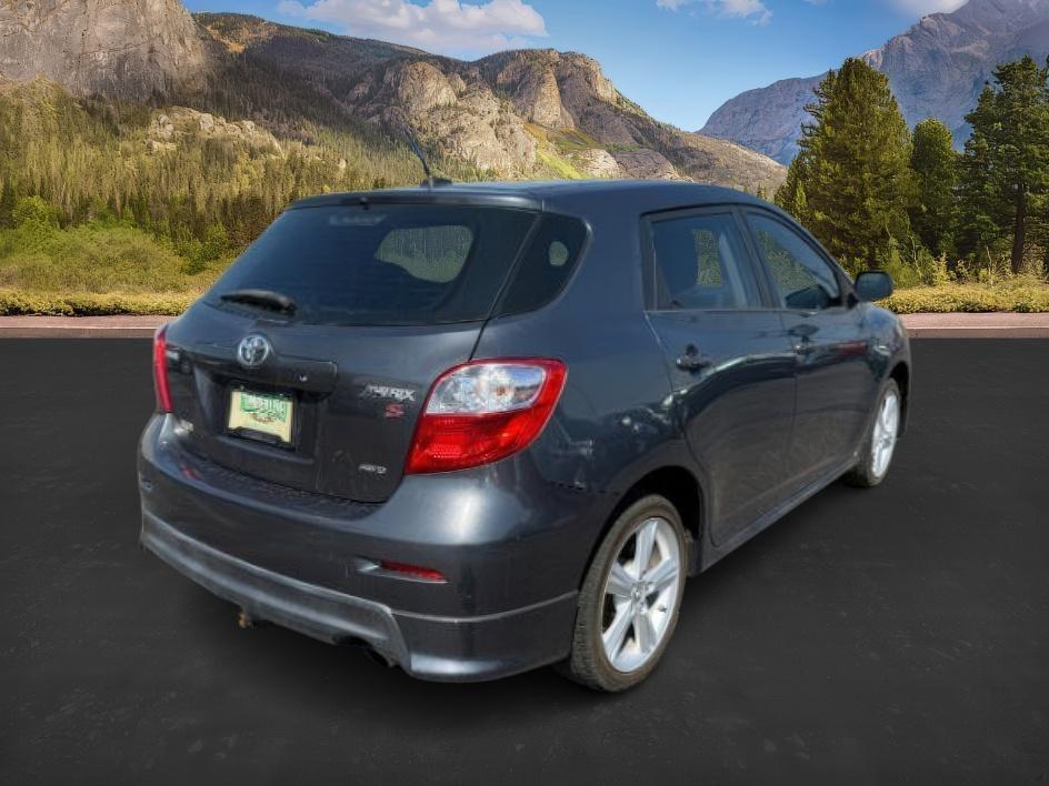 2009 Magnetic Gray Metallic /Dark Charcoal Toyota Matrix S (2T1LE40E49C) with an 2.4L I-4 DOHC engine, AUTOMATIC transmission, located at 1235 N Woodruff Ave., Idaho Falls, 83401, (208) 523-1053, 43.507172, -112.000488 - At Timberline Auto, finding a great deal on your next vehicle is always easy! Our experienced sales staff's goal is to help find you the right vehicle at the right price! Our knowledgeable finance department has options for almost any credit score. We offer extended service contract options to prote - Photo#5