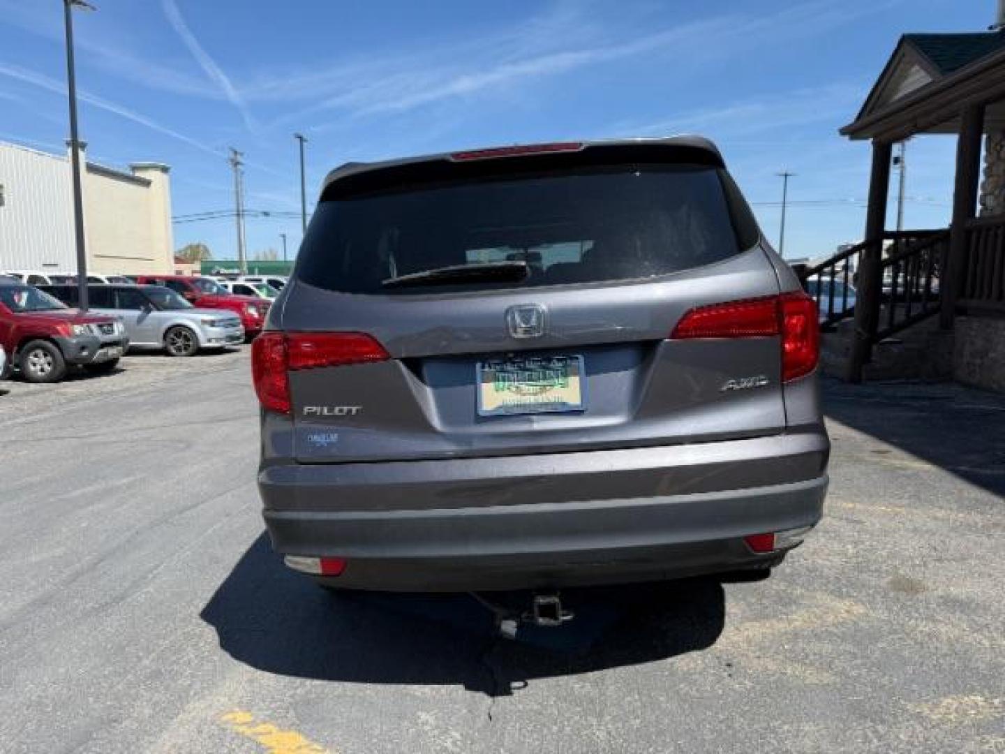 2018 GREY /Black Honda Pilot EX-L (5FNYF6H55JB) with an 3.5L V-6 gasoline direct injection engine, AUTOMATIC transmission, located at 1235 N Woodruff Ave., Idaho Falls, 83401, (208) 523-1053, 43.507172, -112.000488 - At Timberline Auto, finding a great deal on your next vehicle is always easy! Our experienced sales staff's goal is to help find you the right vehicle at the right price! Our knowledgeable finance department has options for almost any credit score. We offer extended service contract options to prote - Photo#3