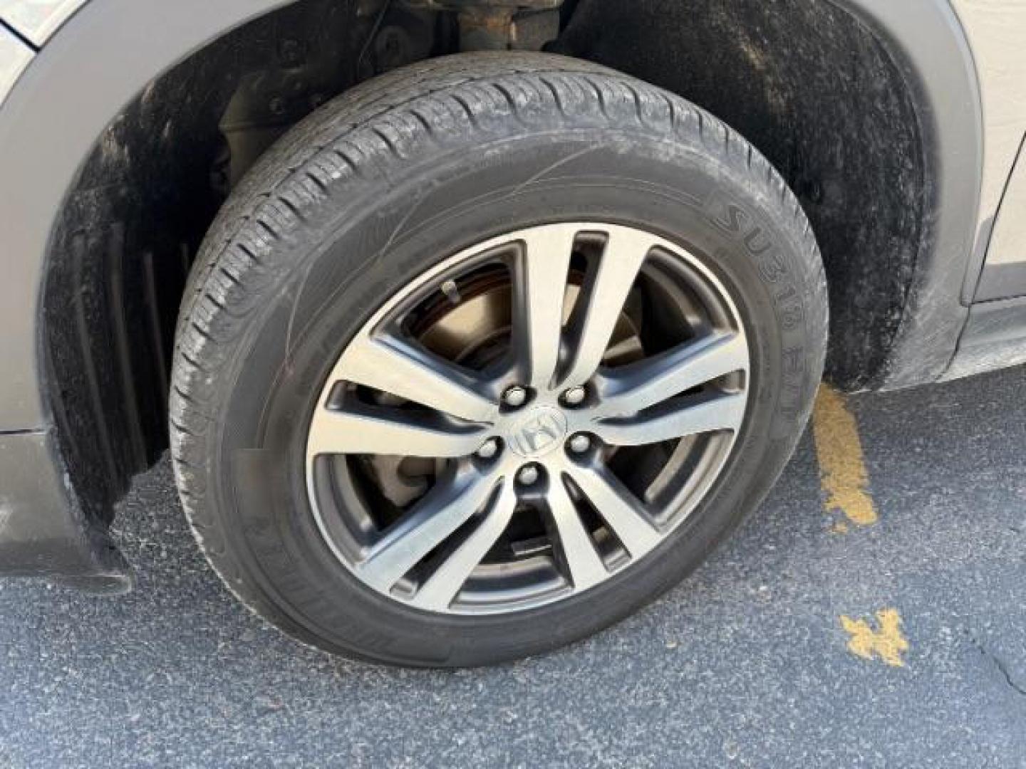 2018 GREY /Black Honda Pilot EX-L (5FNYF6H55JB) with an 3.5L V-6 gasoline direct injection engine, AUTOMATIC transmission, located at 1235 N Woodruff Ave., Idaho Falls, 83401, (208) 523-1053, 43.507172, -112.000488 - At Timberline Auto, finding a great deal on your next vehicle is always easy! Our experienced sales staff's goal is to help find you the right vehicle at the right price! Our knowledgeable finance department has options for almost any credit score. We offer extended service contract options to prote - Photo#7