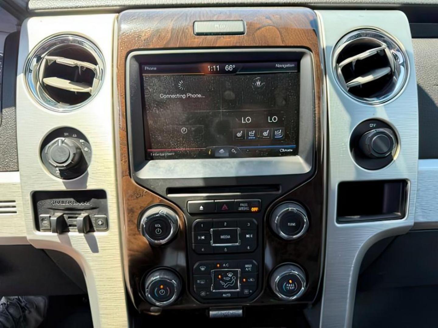 2014 BLACK /LEATHER FORD F150 PLATINUM (1FTFW1ETDEF) with an 3.5 engine, AUTOMATIC transmission, located at 1235 N Woodruff Ave., Idaho Falls, 83401, (208) 523-1053, 43.507172, -112.000488 - At Timberline Auto, finding a great deal on your next vehicle is always easy! Our experienced sales staff's goal is to help find you the right vehicle at the right price! Our knowledgeable finance department has options for almost any credit score. We offer extended service contract options to prote - Photo#13