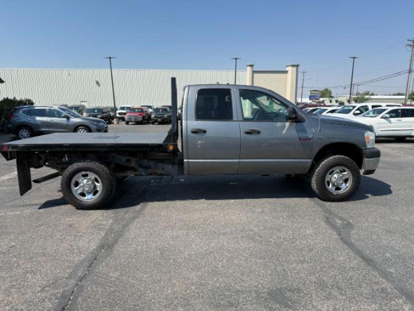 2009 GRAY /Medium Slate Gray Dodge Ram 2500 (3D7KS28T19G) with an HEMI Magnum 57L V-8 variable valve control engine, Automatic transmission, located at 1175 N Woodruff Ave, Idaho Falls, ID, 83401, 43.506901, -111.999657 - At Timberline Auto, finding a great deal on your next vehicle is always easy! Our experienced sales staff's goal is to help find you the right vehicle at the right price! Our knowledgeable finance department has options for almost any credit score. We offer extended service contract options to prote - Photo#25