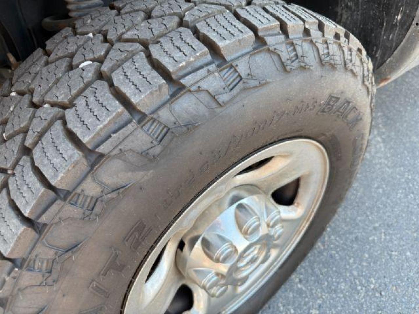 2009 GRAY /Medium Slate Gray Dodge Ram 2500 (3D7KS28T19G) with an HEMI Magnum 57L V-8 variable valve control engine, Automatic transmission, located at 1175 N Woodruff Ave, Idaho Falls, ID, 83401, 43.506901, -111.999657 - At Timberline Auto, finding a great deal on your next vehicle is always easy! Our experienced sales staff's goal is to help find you the right vehicle at the right price! Our knowledgeable finance department has options for almost any credit score. We offer extended service contract options to prote - Photo#28