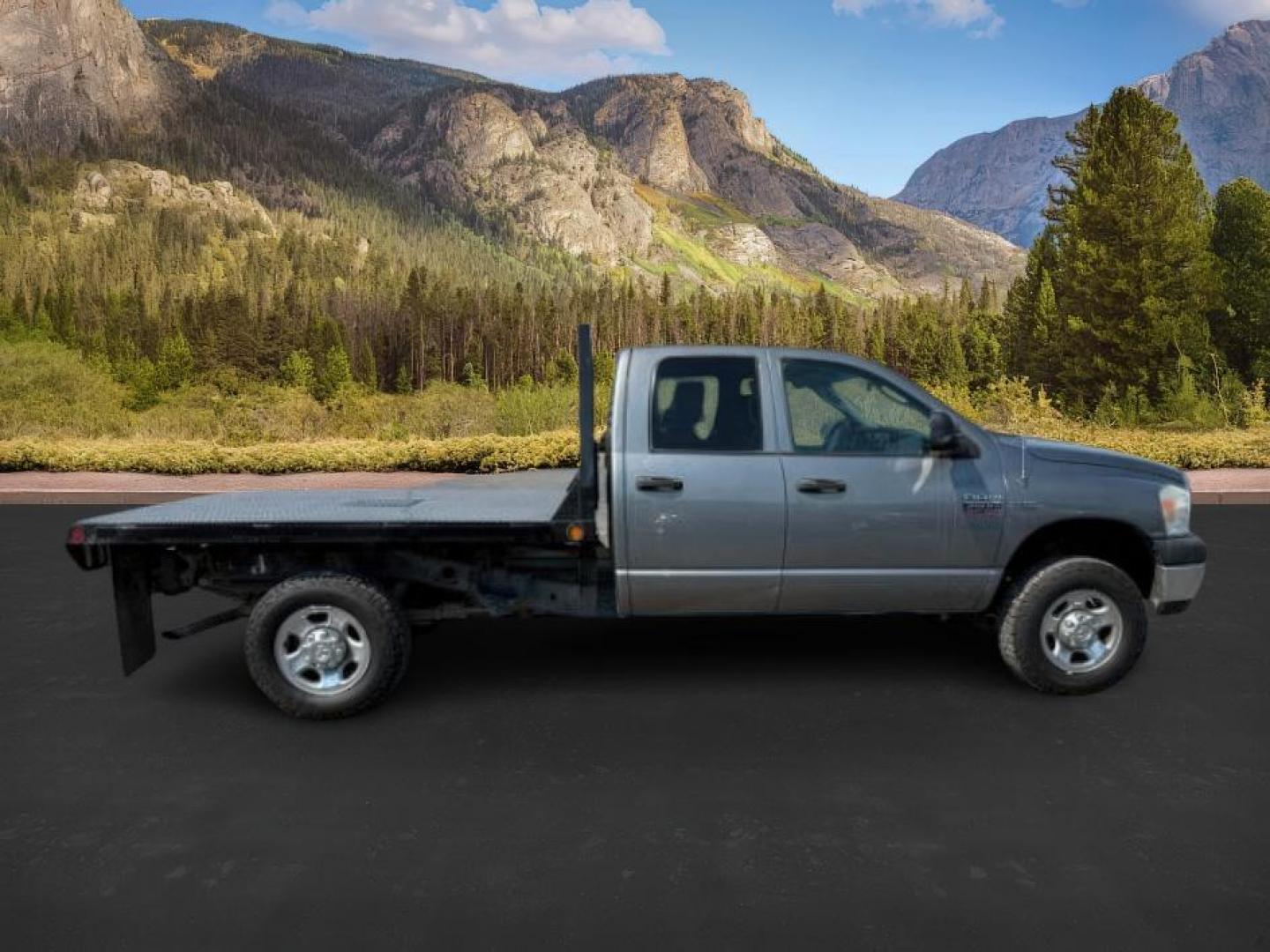 2009 GRAY /Medium Slate Gray Dodge Ram 2500 (3D7KS28T19G) with an HEMI Magnum 57L V-8 variable valve control engine, Automatic transmission, located at 1175 N Woodruff Ave, Idaho Falls, ID, 83401, 43.506901, -111.999657 - At Timberline Auto, finding a great deal on your next vehicle is always easy! Our experienced sales staff's goal is to help find you the right vehicle at the right price! Our knowledgeable finance department has options for almost any credit score. We offer extended service contract options to prote - Photo#5