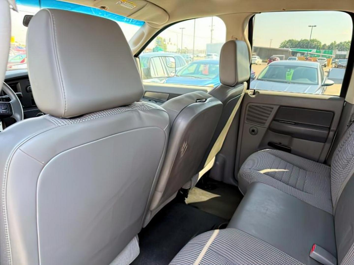 2009 GRAY /Medium Slate Gray Dodge Ram 2500 (3D7KS28T19G) with an HEMI Magnum 57L V-8 variable valve control engine, Automatic transmission, located at 1175 N Woodruff Ave, Idaho Falls, ID, 83401, 43.506901, -111.999657 - At Timberline Auto, finding a great deal on your next vehicle is always easy! Our experienced sales staff's goal is to help find you the right vehicle at the right price! Our knowledgeable finance department has options for almost any credit score. We offer extended service contract options to prote - Photo#18