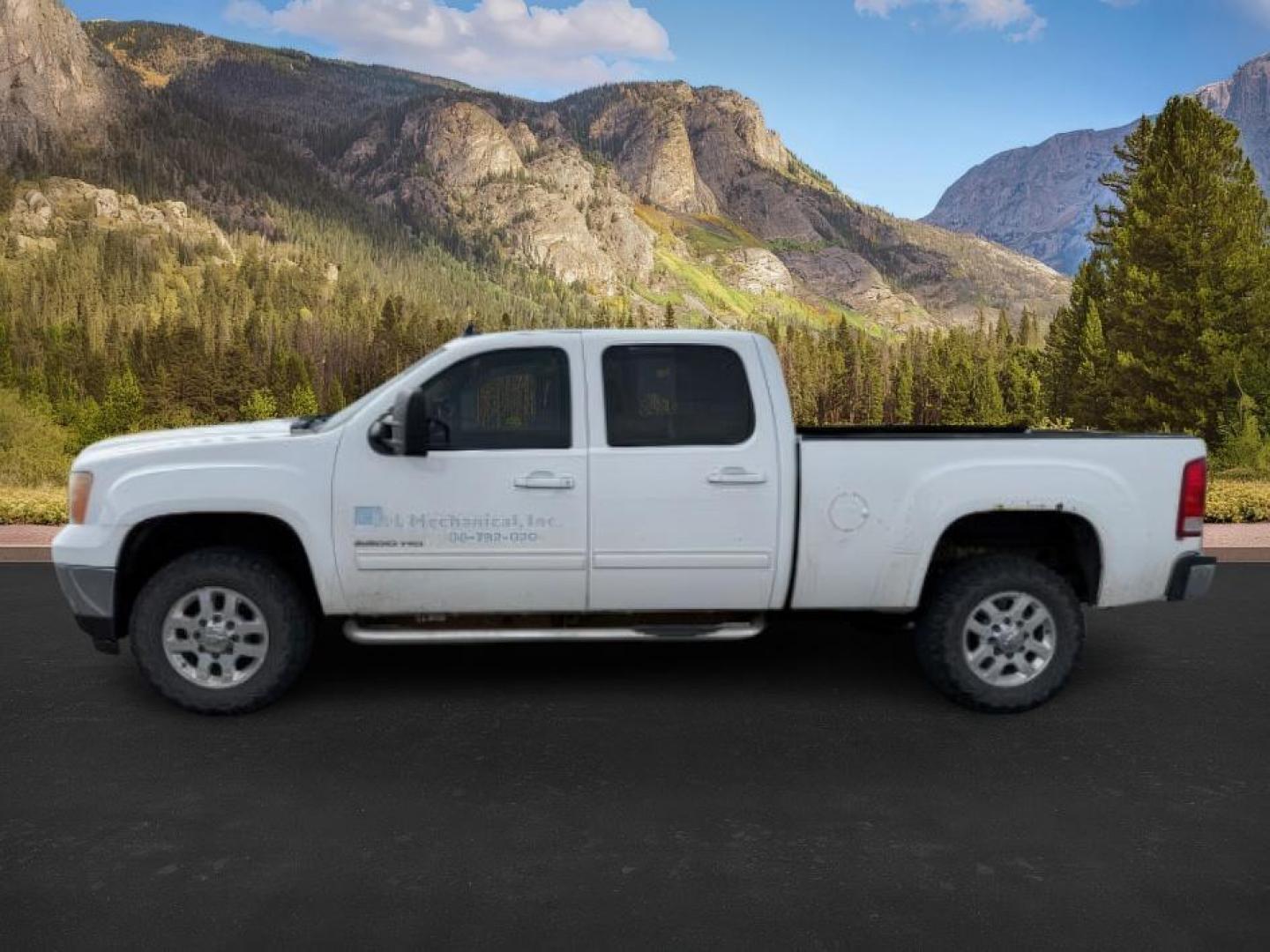 2012 Summit White /Ebony GMC Sierra 2500HD SLT (1GT121E81CF) with an Duramax 6.6L V-8 diesel direct injection engine, AUTOMATIC transmission, located at 1235 N Woodruff Ave., Idaho Falls, 83401, (208) 523-1053, 43.507172, -112.000488 - At Timberline Auto, finding a great deal on your next vehicle is always easy! Our experienced sales staff's goal is to help find you the right vehicle at the right price! Our knowledgeable finance department has options for almost any credit score. We offer extended service contract options to prote - Photo#0