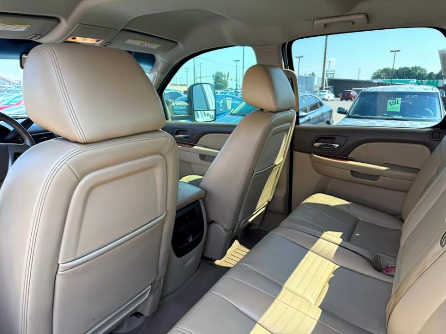 2012 Summit White /Ebony GMC Sierra 2500HD (1GT121E81CF) with an Duramax 66L V-8 diesel direct injection engine, Automatic transmission, located at 1175 N Woodruff Ave, Idaho Falls, ID, 83401, 43.506901, -111.999657 - At Timberline Auto, finding a great deal on your next vehicle is always easy! Our experienced sales staff's goal is to help find you the right vehicle at the right price! Our knowledgeable finance department has options for almost any credit score. We offer extended service contract options to prote - Photo#19