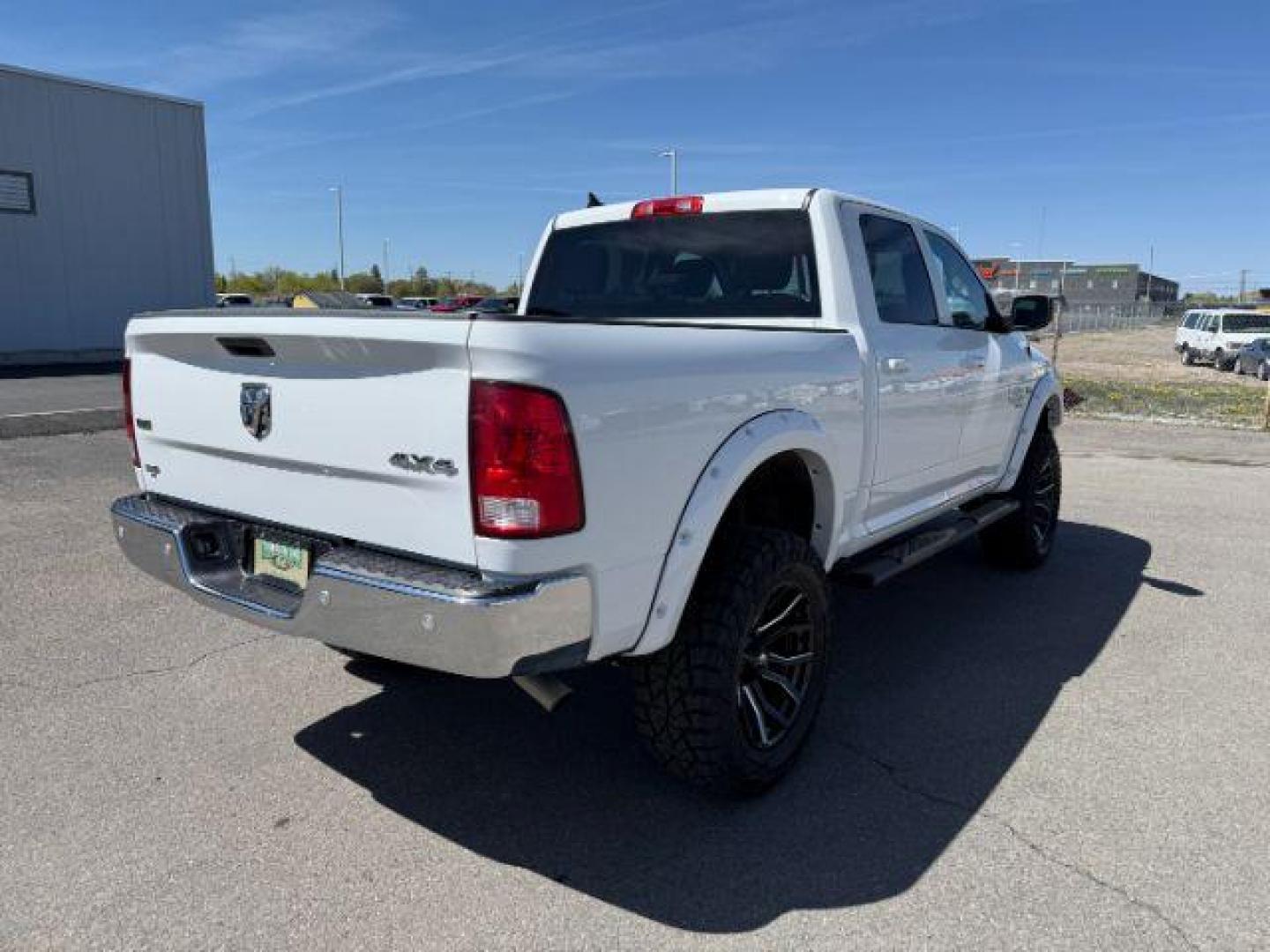 2022 WHITE /CLOTH RAM 1500 SLT (1C6RR7LT7NS) with an 5.7 engine, AUTOMATIC transmission, located at 1235 N Woodruff Ave., Idaho Falls, 83401, (208) 523-1053, 43.507172, -112.000488 - At Timberline Auto, finding a great deal on your next vehicle is always easy! Our experienced sales staff's goal is to help find you the right vehicle at the right price! Our knowledgeable finance department has options for almost any credit score. We offer extended service contract options to prote - Photo#6