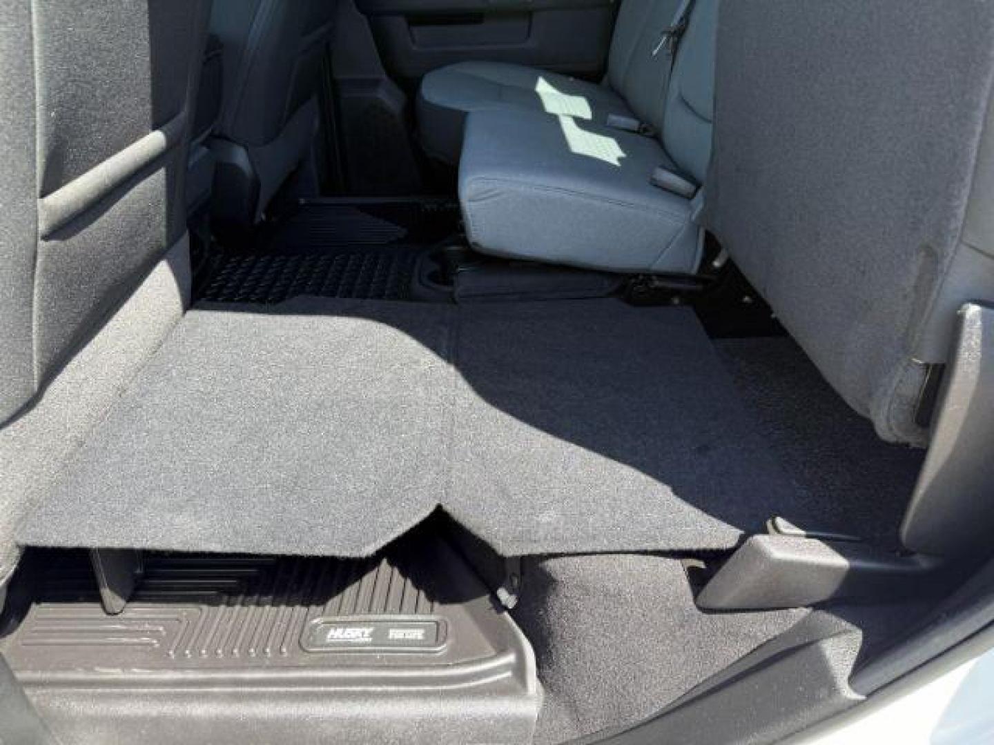 2022 WHITE /CLOTH RAM 1500 SLT (1C6RR7LT7NS) with an 5.7 engine, AUTOMATIC transmission, located at 1235 N Woodruff Ave., Idaho Falls, 83401, (208) 523-1053, 43.507172, -112.000488 - At Timberline Auto, finding a great deal on your next vehicle is always easy! Our experienced sales staff's goal is to help find you the right vehicle at the right price! Our knowledgeable finance department has options for almost any credit score. We offer extended service contract options to prote - Photo#19