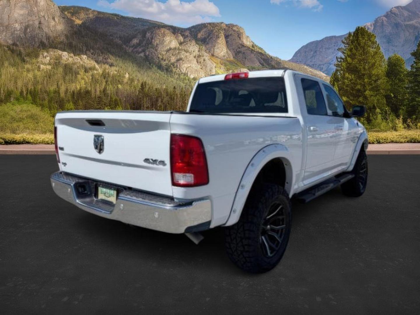 2022 WHITE /CLOTH RAM 1500 SLT (1C6RR7LT7NS) with an 5.7 engine, AUTOMATIC transmission, located at 1235 N Woodruff Ave., Idaho Falls, 83401, (208) 523-1053, 43.507172, -112.000488 - At Timberline Auto, finding a great deal on your next vehicle is always easy! Our experienced sales staff's goal is to help find you the right vehicle at the right price! Our knowledgeable finance department has options for almost any credit score. We offer extended service contract options to prote - Photo#6