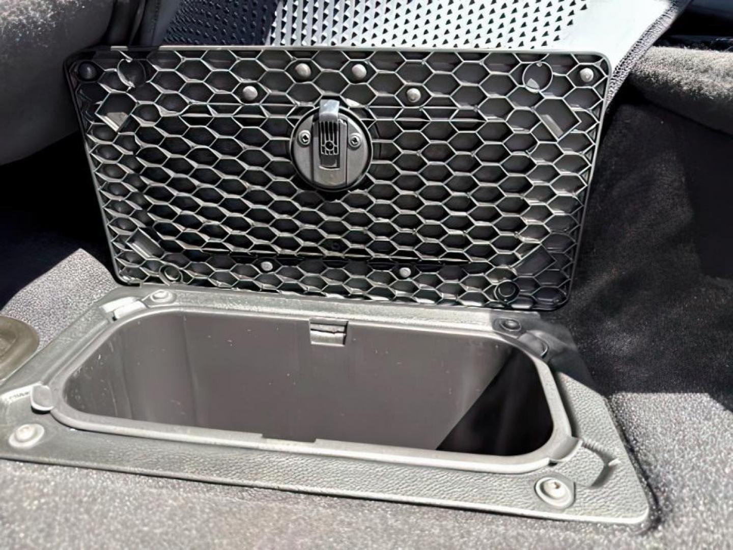 2022 WHITE /CLOTH RAM 1500 SLT (1C6RR7LT7NS) with an 5.7 engine, AUTOMATIC transmission, located at 1235 N Woodruff Ave., Idaho Falls, 83401, (208) 523-1053, 43.507172, -112.000488 - At Timberline Auto, finding a great deal on your next vehicle is always easy! Our experienced sales staff's goal is to help find you the right vehicle at the right price! Our knowledgeable finance department has options for almost any credit score. We offer extended service contract options to prote - Photo#20