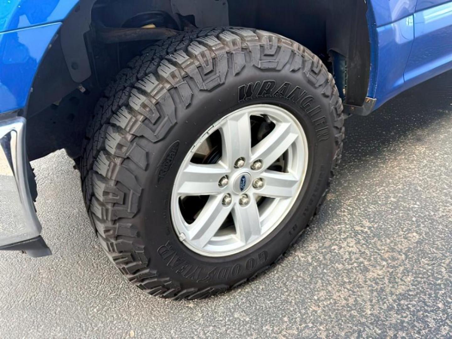 2018 Lightning Blue /Medium Earth Gray Ford F-150 (1FTFW1EG7JF) with an EcoBoost 35L V-6 portdirect injection engine, Automatic transmission, located at 1175 N Woodruff Ave, Idaho Falls, ID, 83401, 43.506901, -111.999657 - At Timberline Auto, finding a great deal on your next vehicle is always easy! Our experienced sales staff's goal is to help find you the right vehicle at the right price! Our knowledgeable finance department has options for almost any credit score. We offer extended service contract options to prote - Photo#7